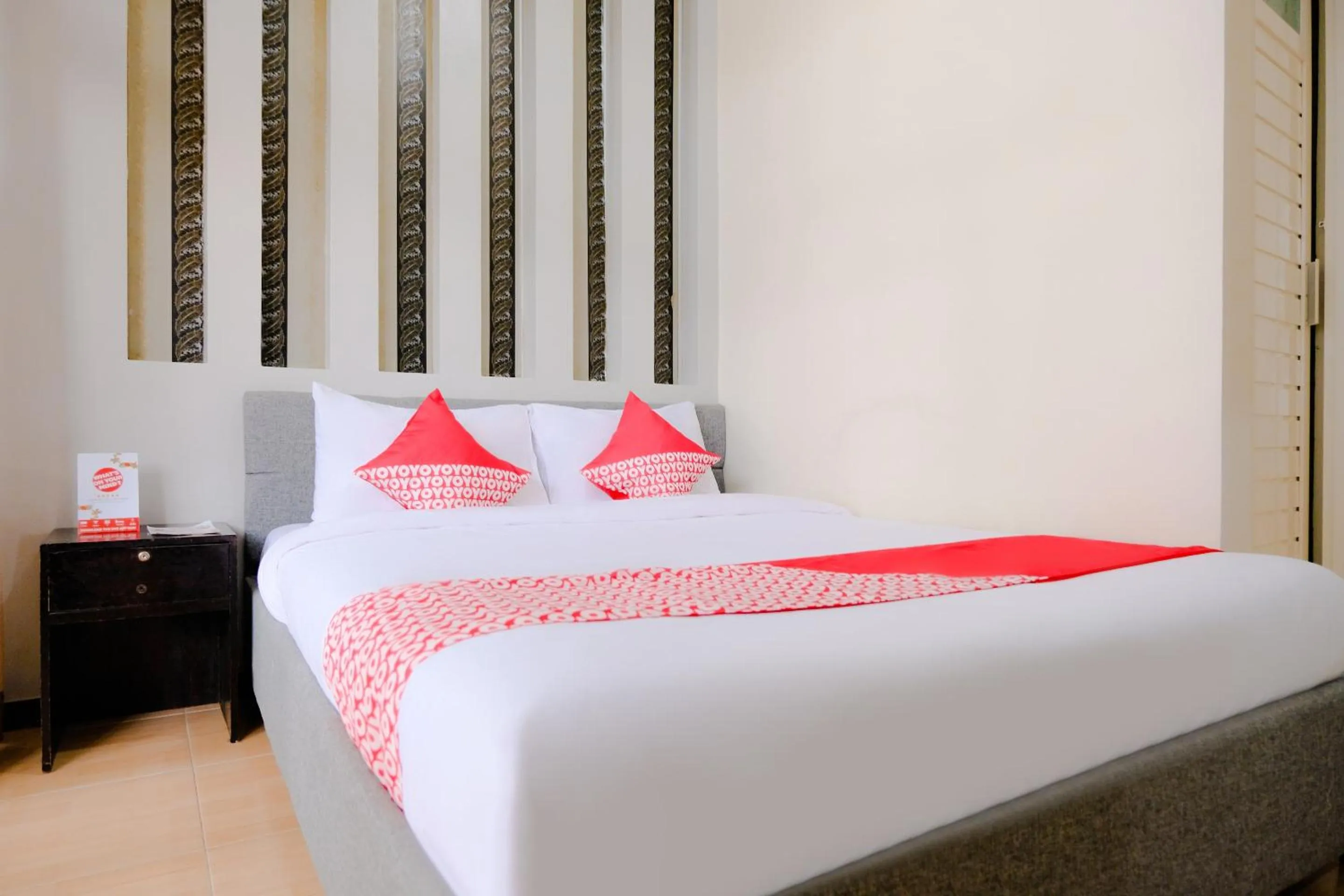 Bedroom in OYO 2376 Tiara Family Residence