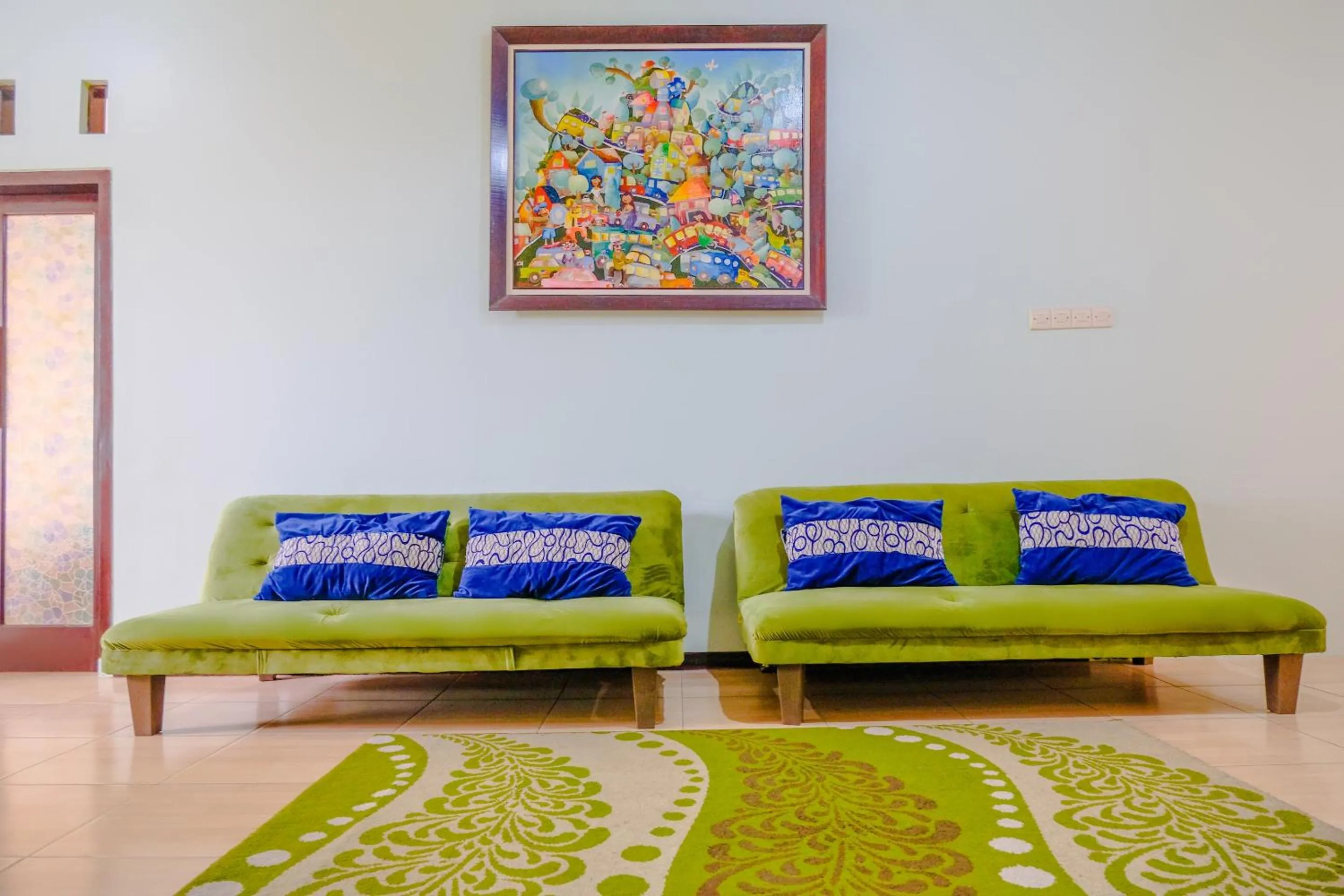 Lobby or reception in OYO 2376 Tiara Family Residence