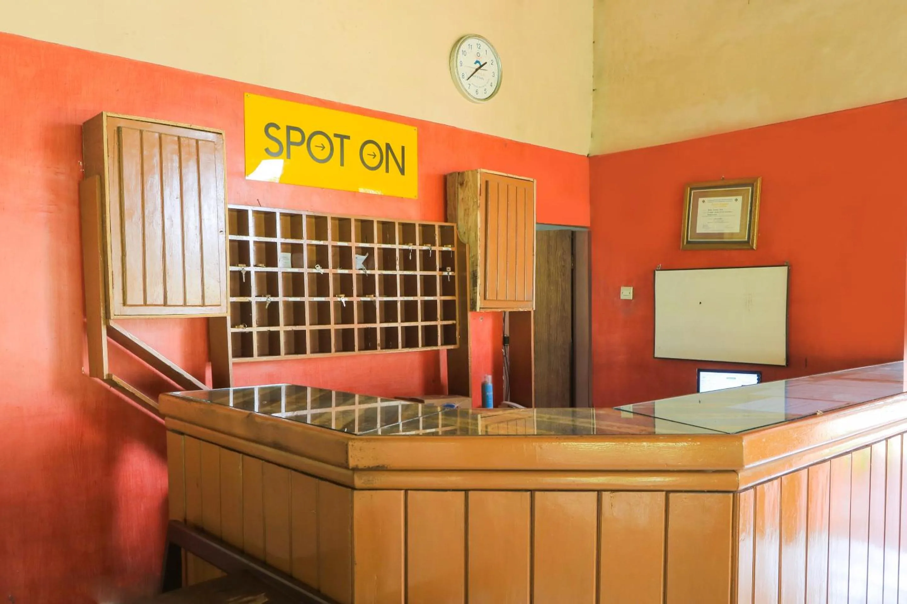 Lobby or reception in OYO 2465 Hotel Raung View