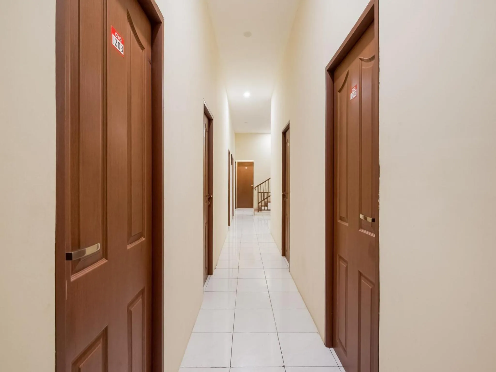 Floor plan in RedDoorz near BG Junction Surabaya