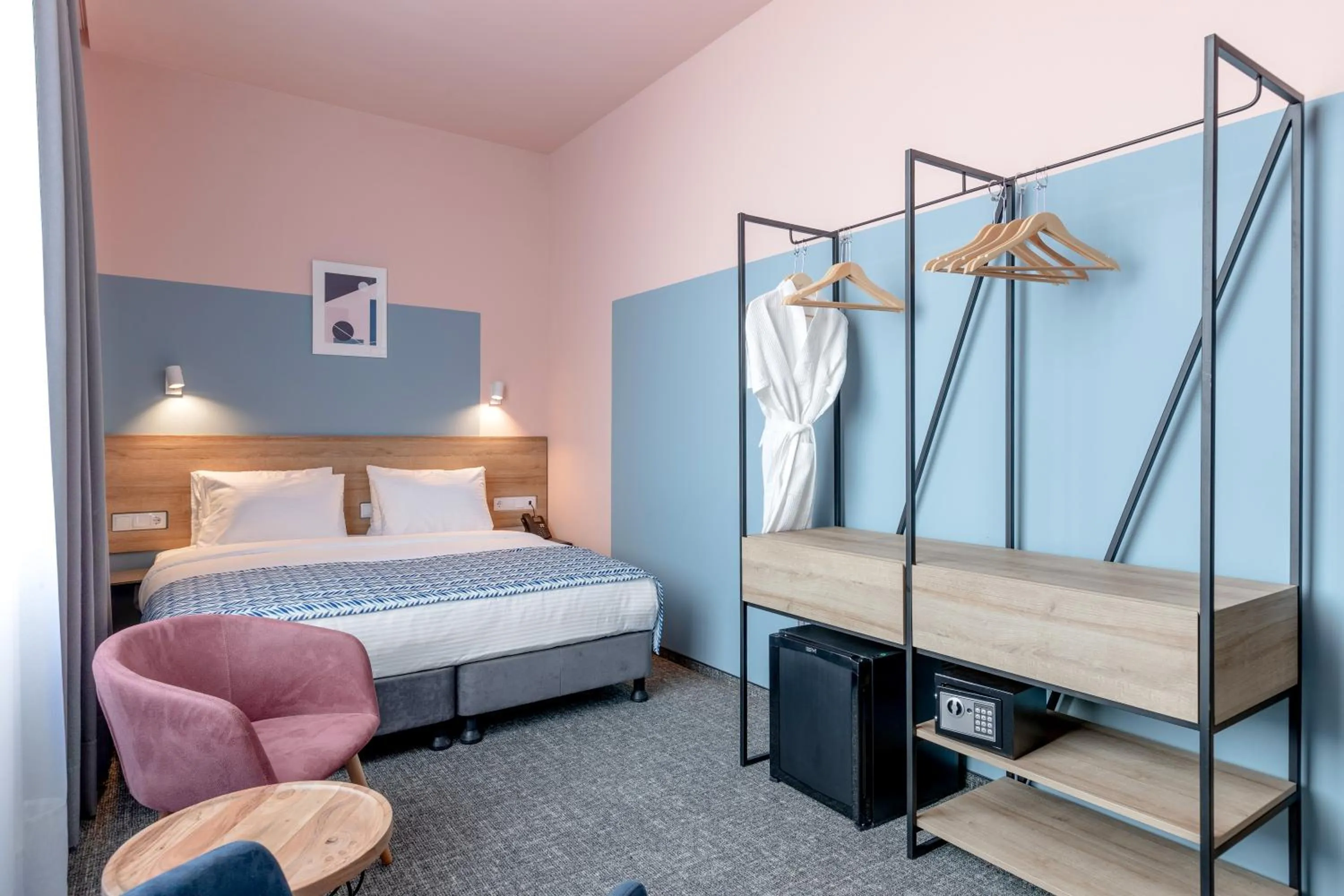 Photo of the whole room, Bed in Vera Hills Boutique Hotel