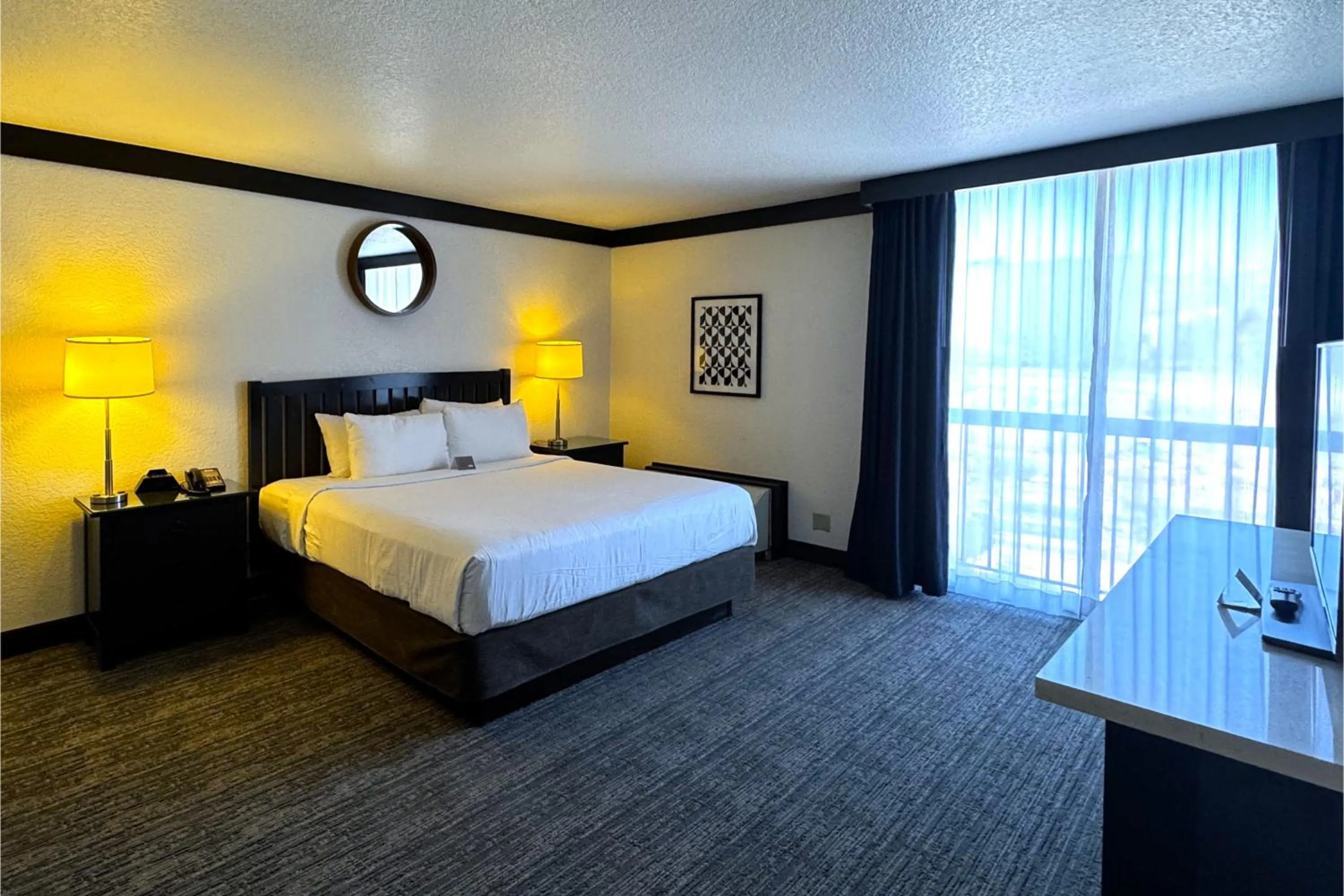 Bedroom, Bed in OYO Hotel and Casino Las Vegas