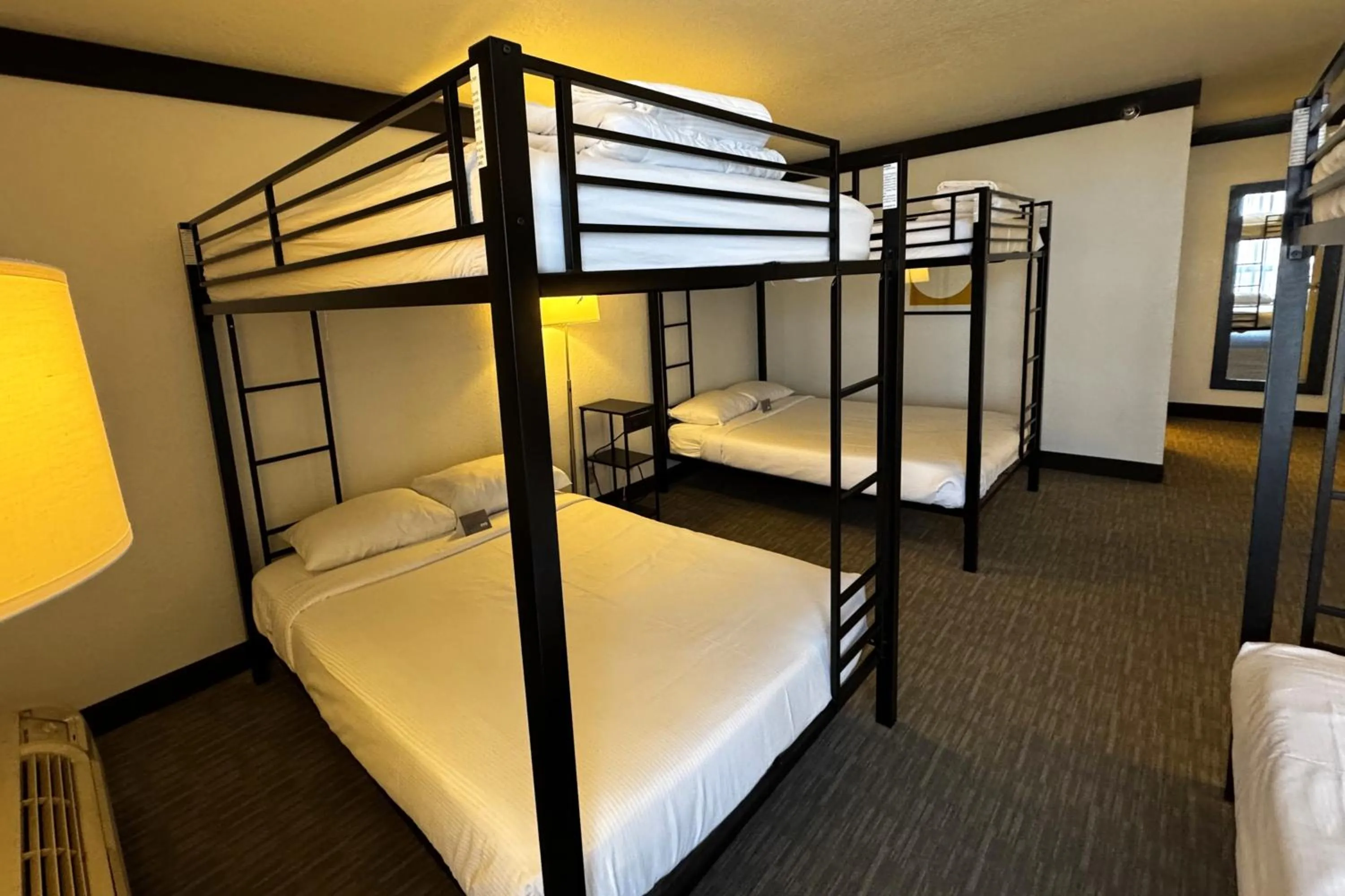 Bedroom, Bed in OYO Hotel and Casino Las Vegas