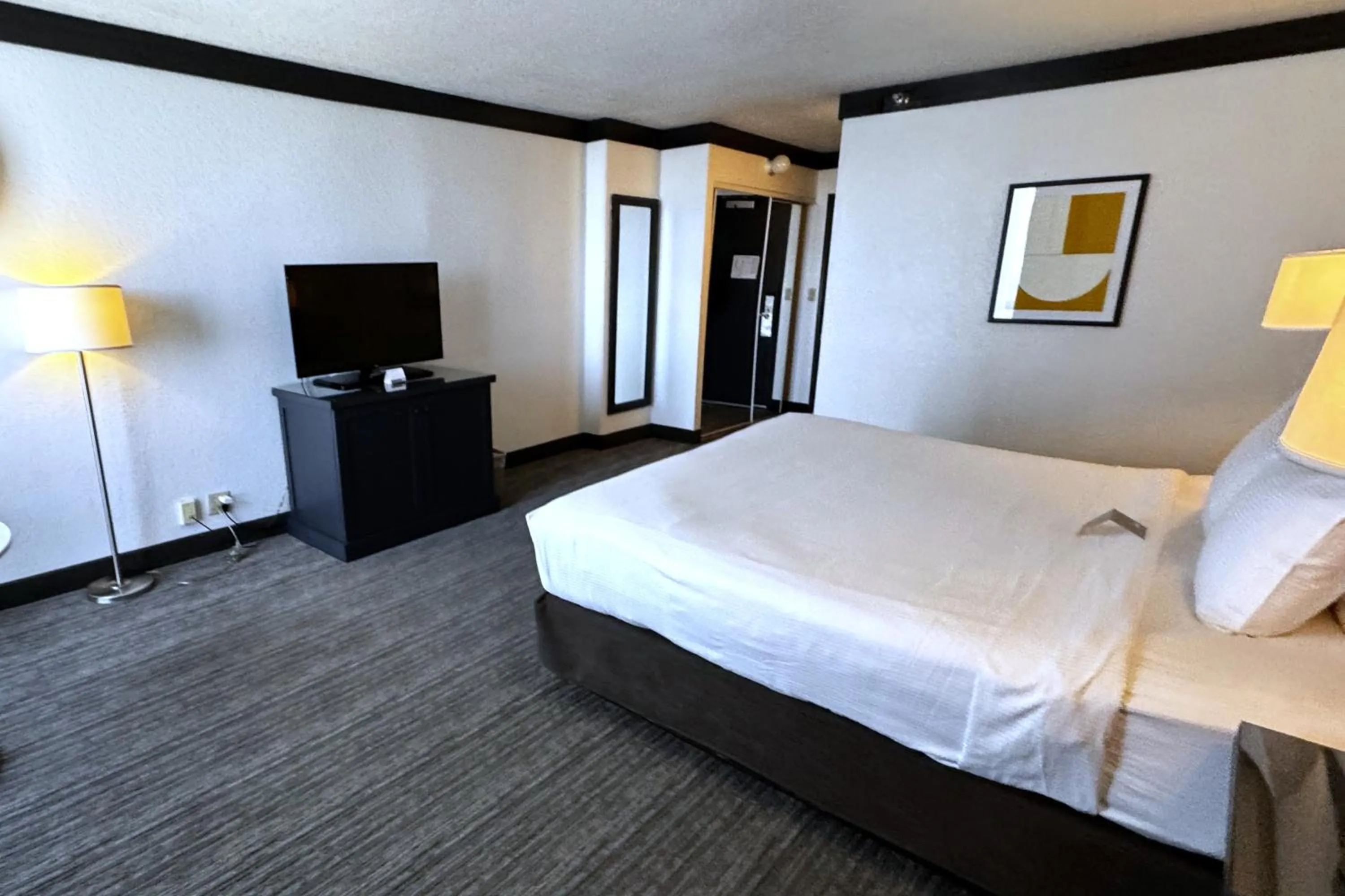 Bedroom, Bed in OYO Hotel and Casino Las Vegas