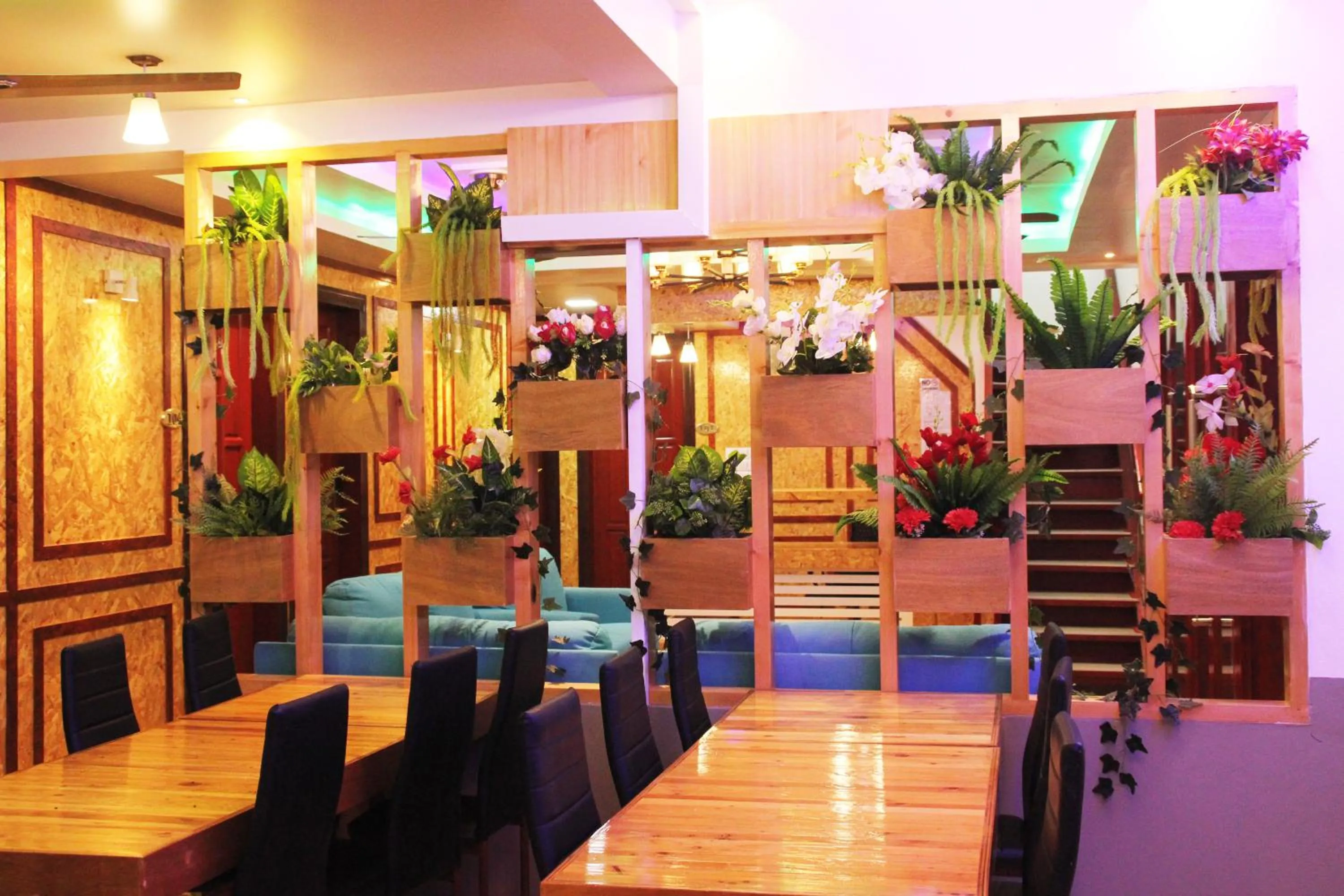 Restaurant/places to eat in Athens View Hotel