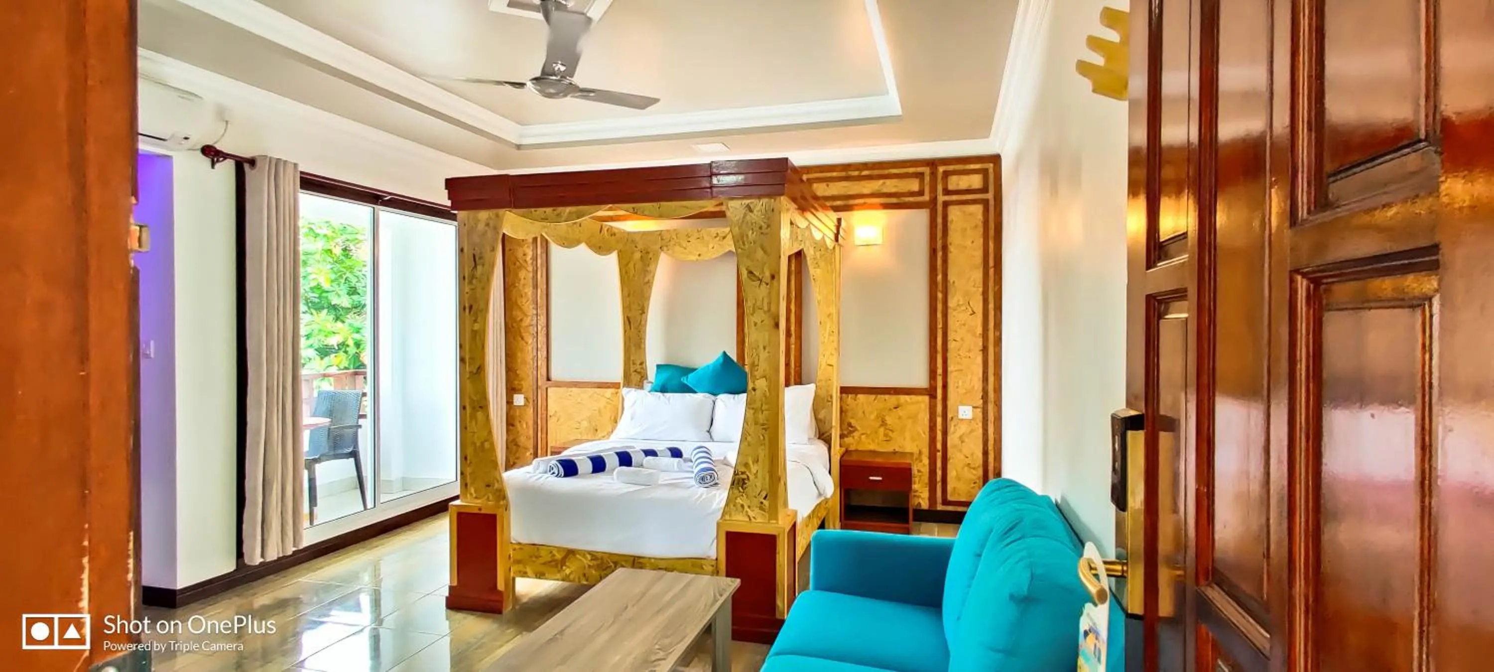 Photo of the whole room in Athens View Hotel