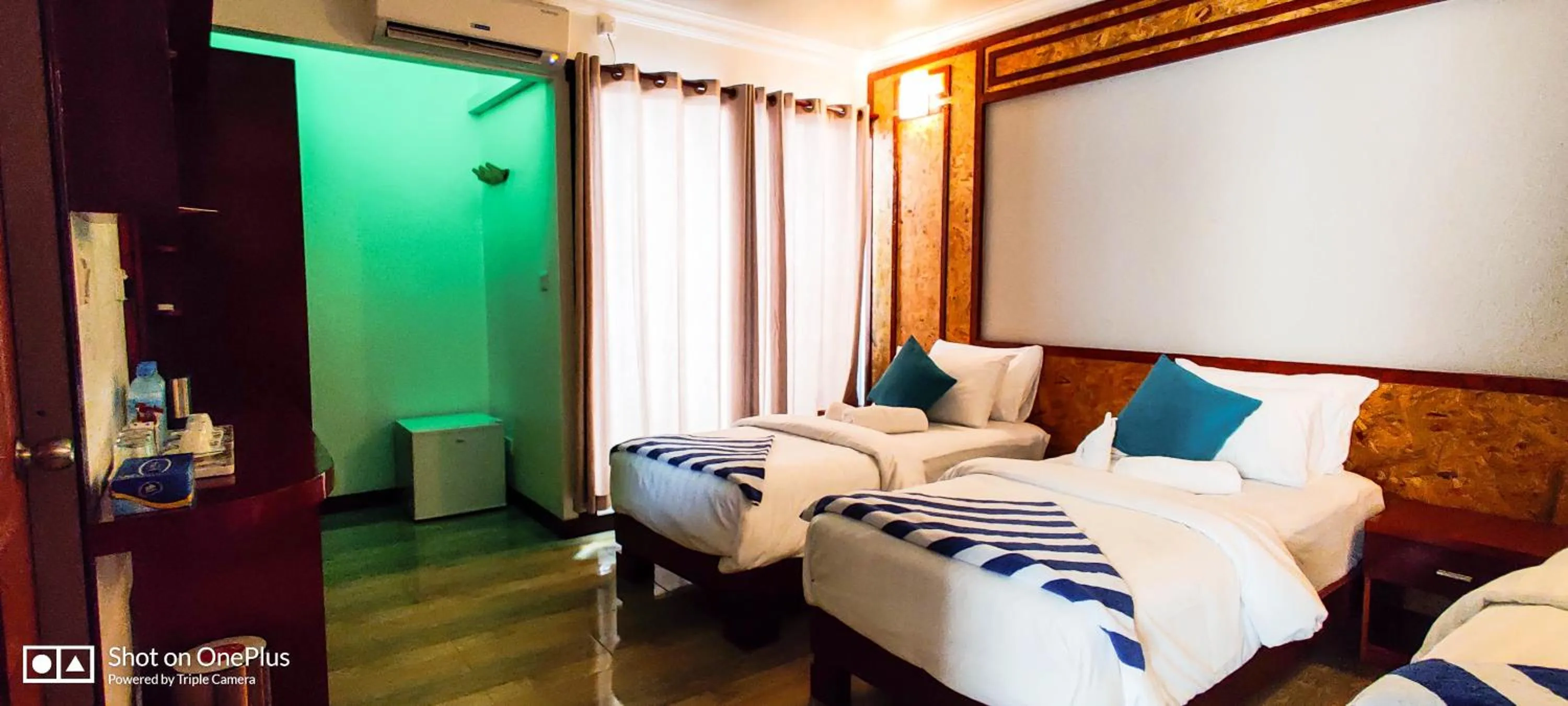 Toilet, Bed in Athens View Hotel