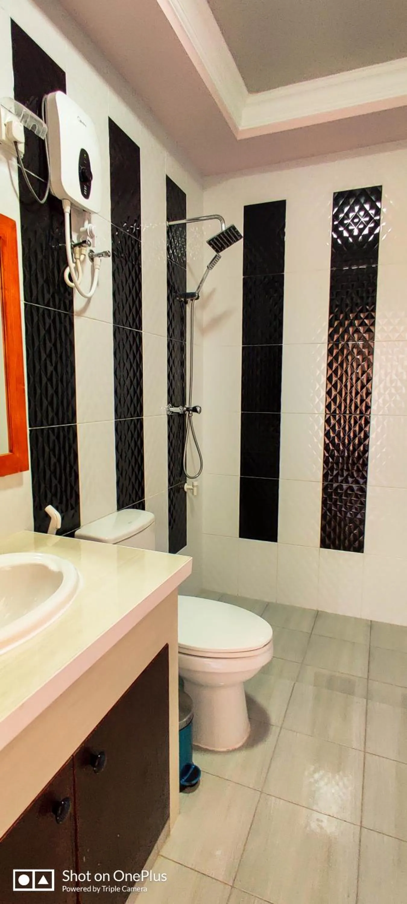 Toilet in Athens View Hotel