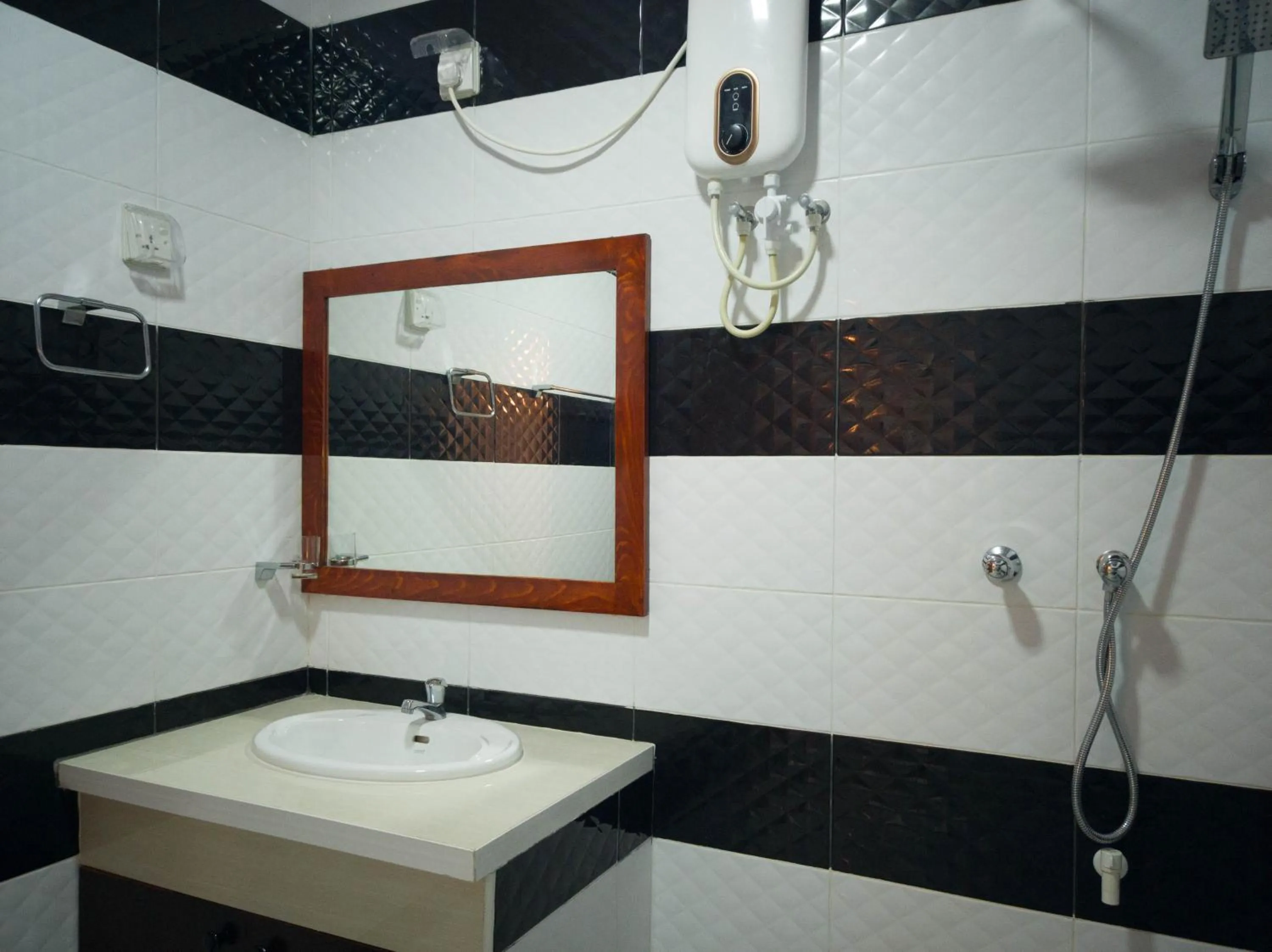 Toilet in Athens View Hotel