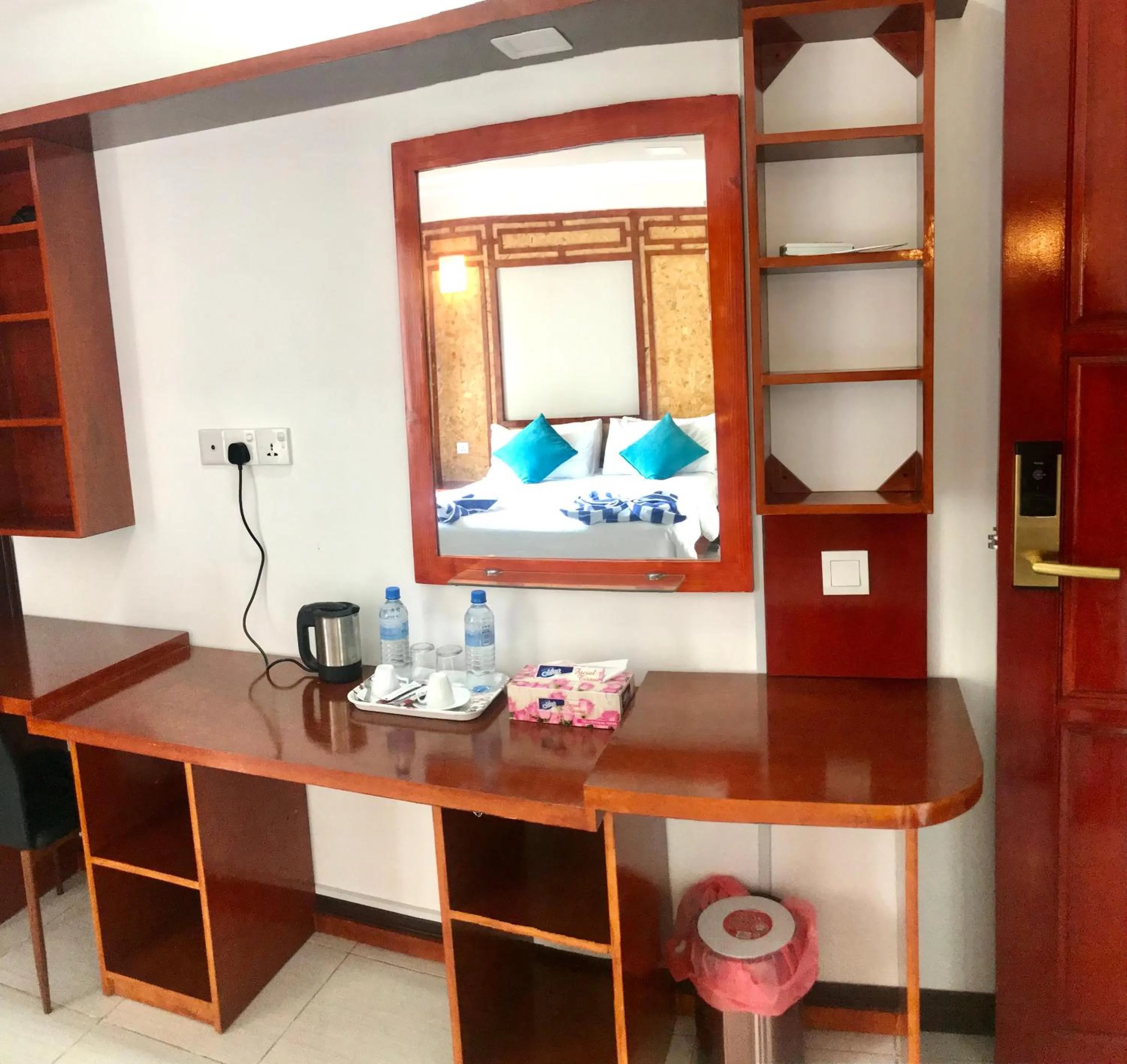 Coffee/tea facilities in Athens View Hotel