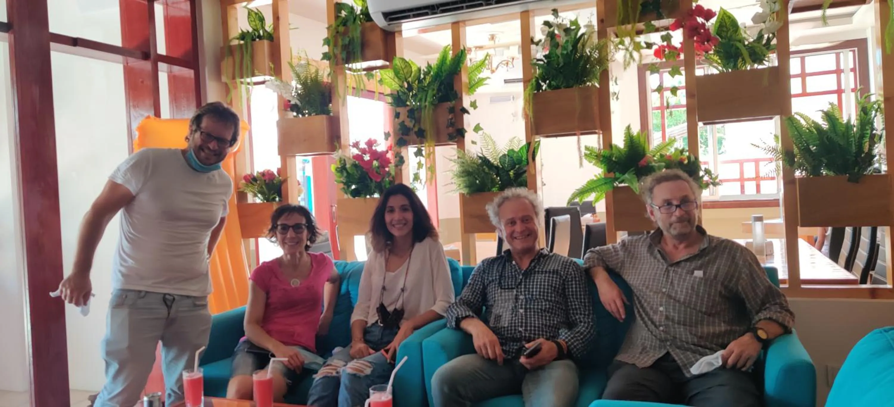 Communal lounge/ TV room in Athens View Hotel