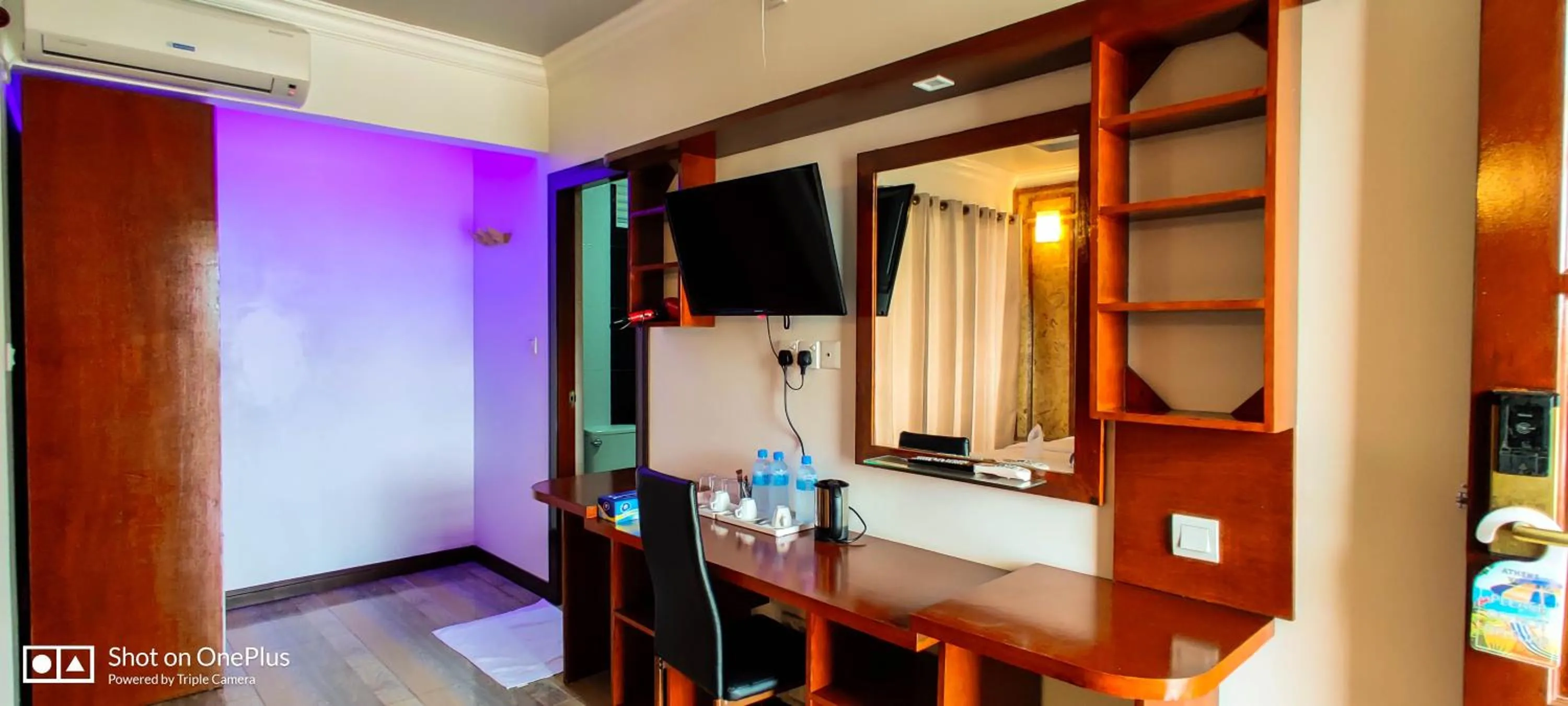 TV and multimedia in Athens View Hotel