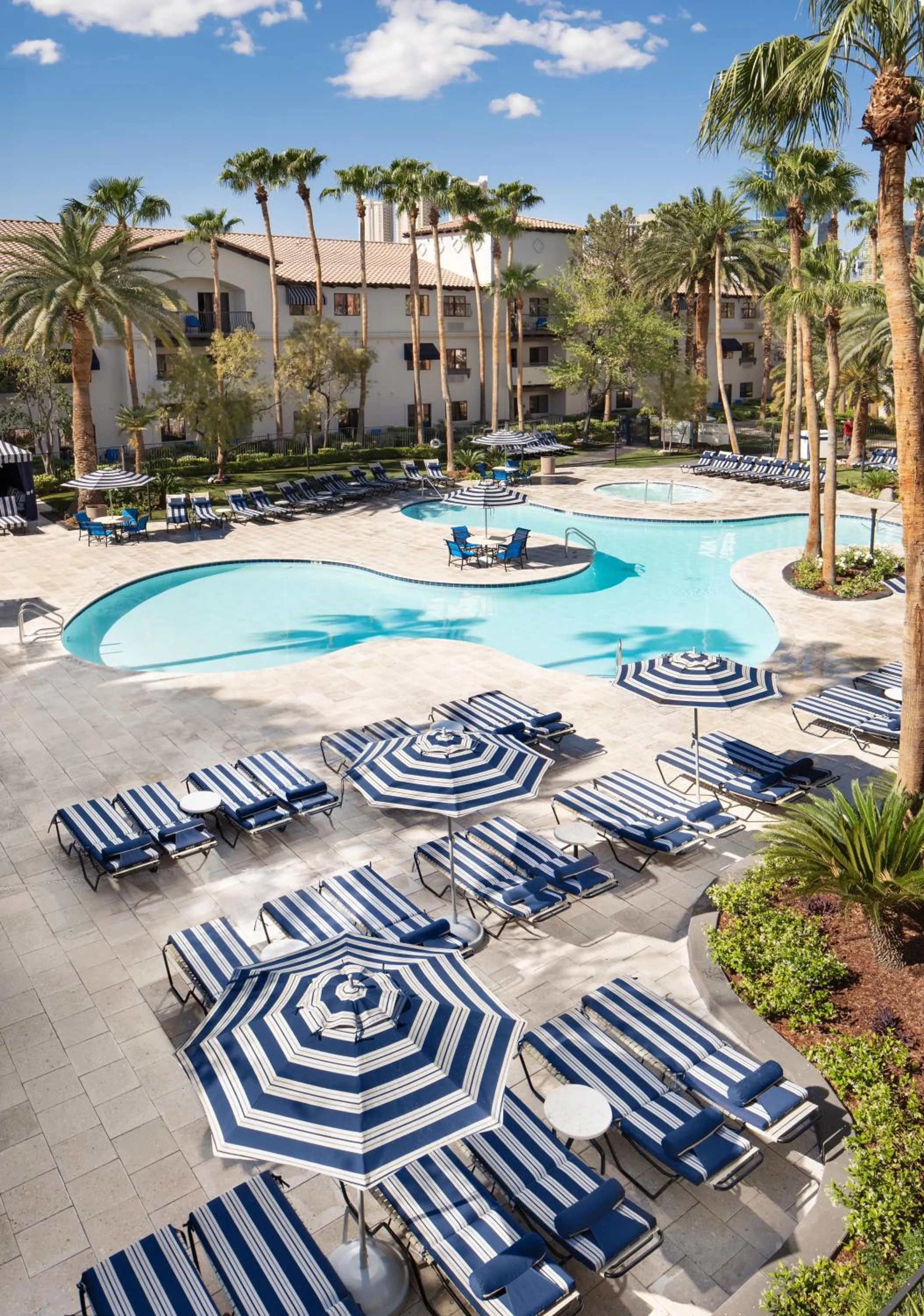 Pool view in Tuscany Suites & Casino