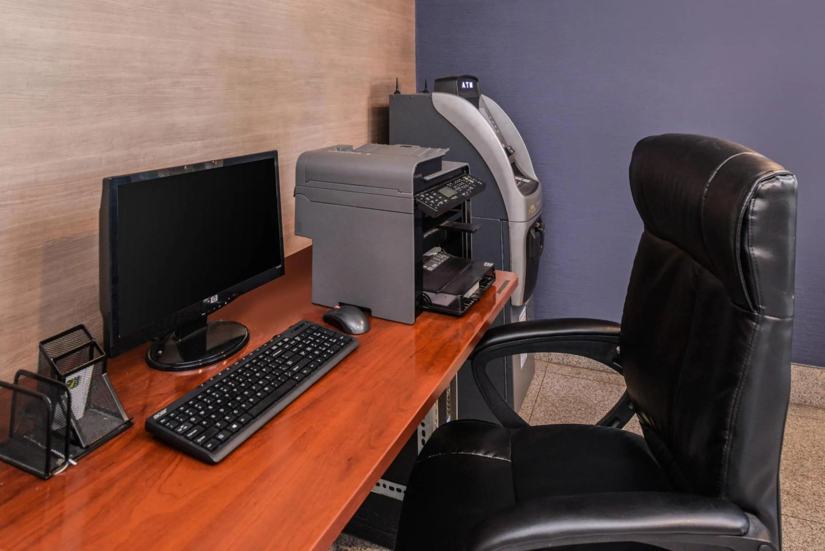 Business facilities in Quality Inn & Suites Montebello - Los Angeles