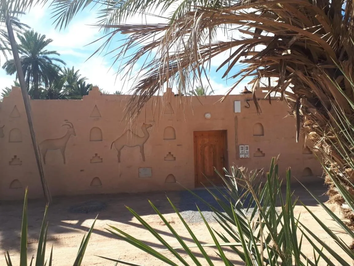 Maison etoile du desert