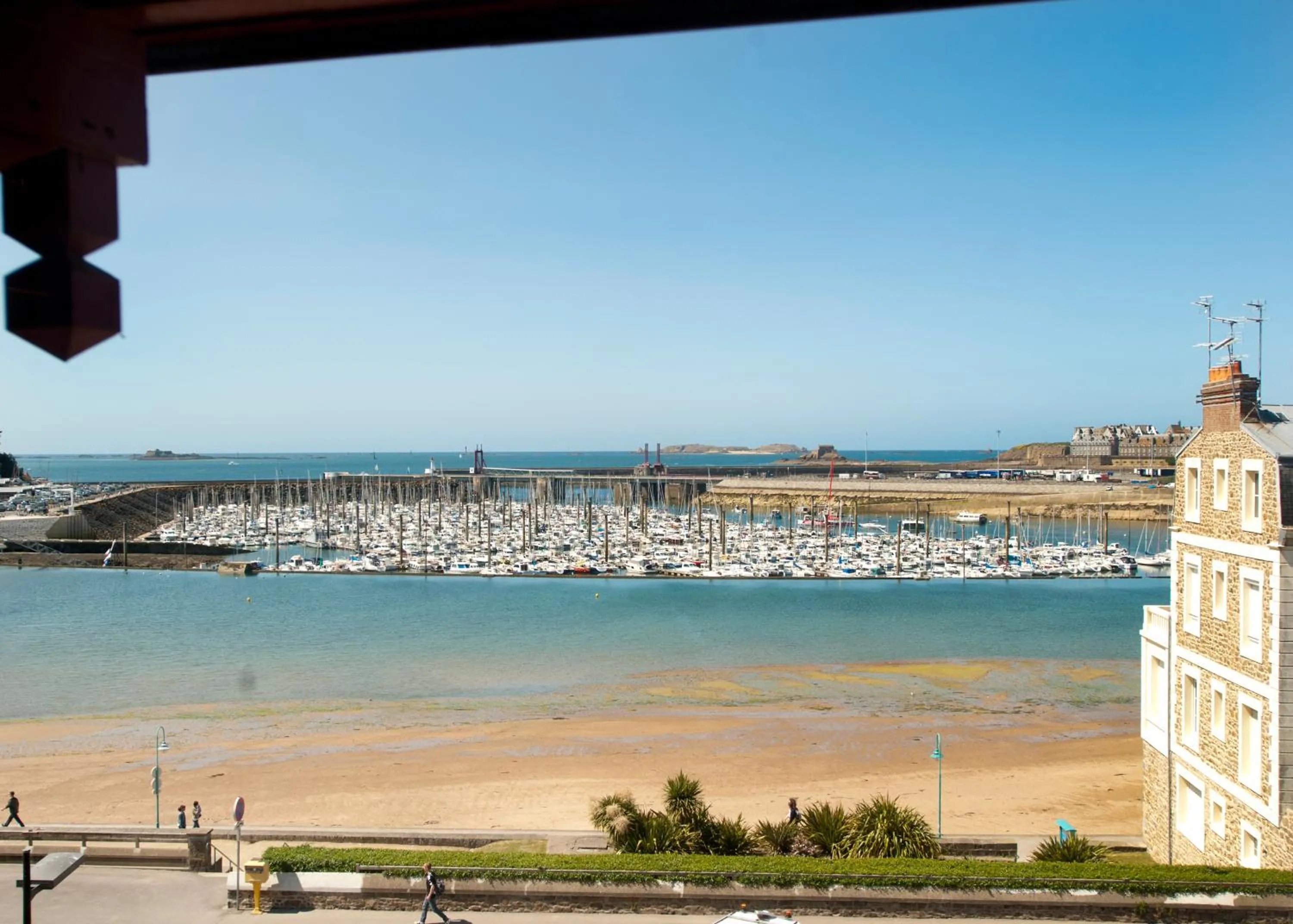 Beach in Manoir Du Cunningham