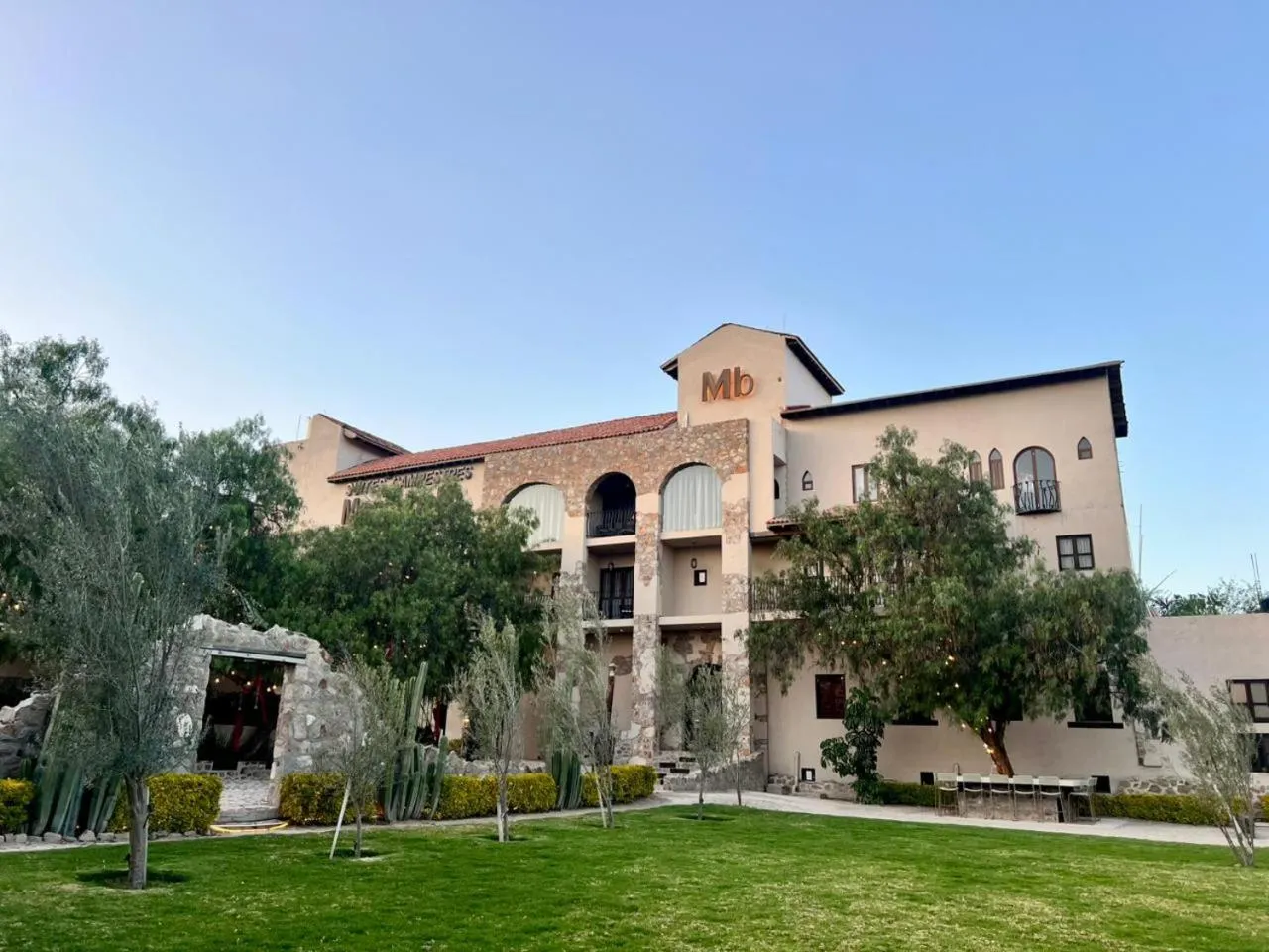 Property building in Suites Campestres Montebello