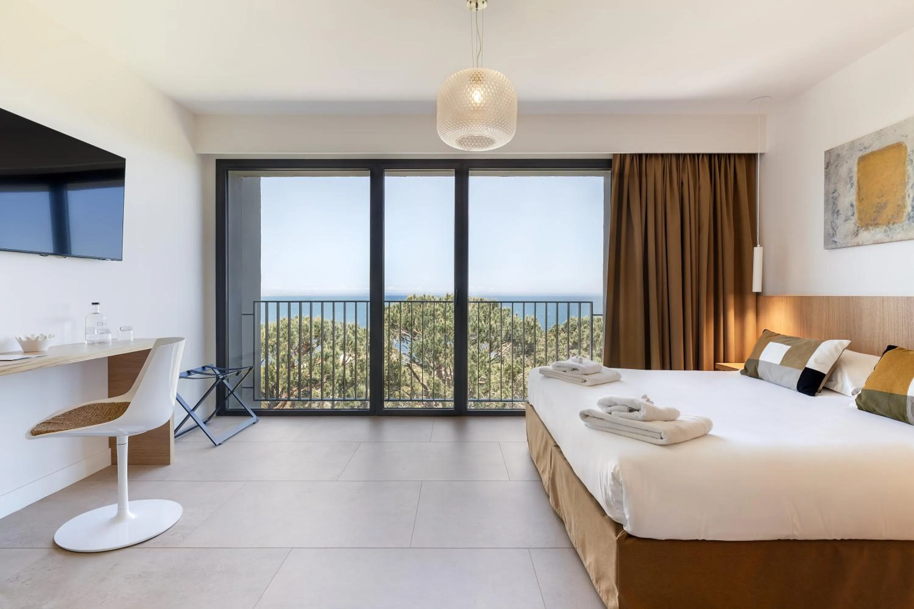 Natural landscape, Bed in Grand Hotel Du Golfe - Spa & Restaurant