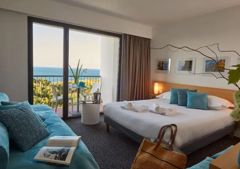 Superior Room with Sea View and Balcony in Grand Hotel Du Golfe - Spa & Restaurant
