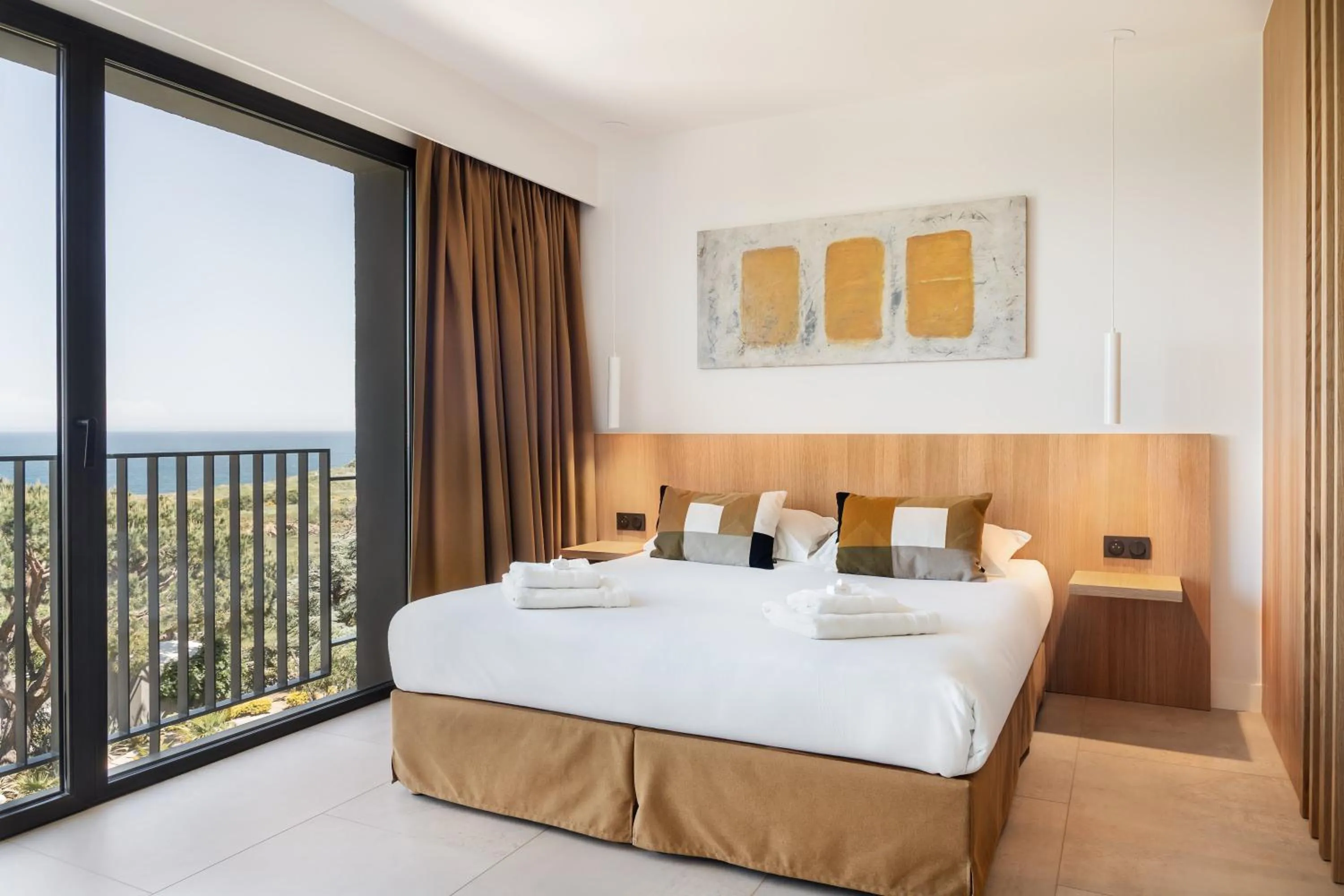 Bed in Grand Hotel Du Golfe - Spa & Restaurant