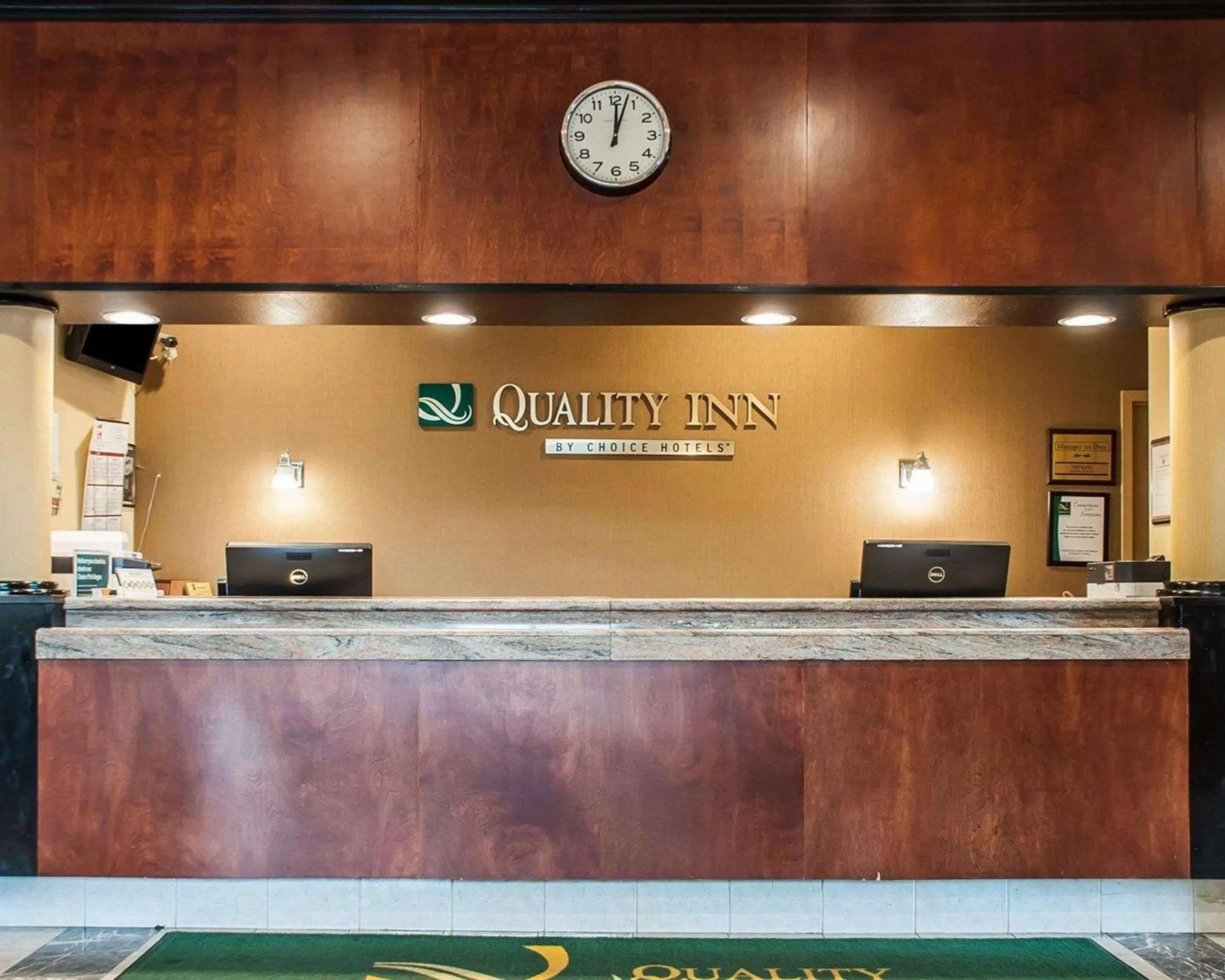 Lobby or reception in Quality Inn Buffalo Airport