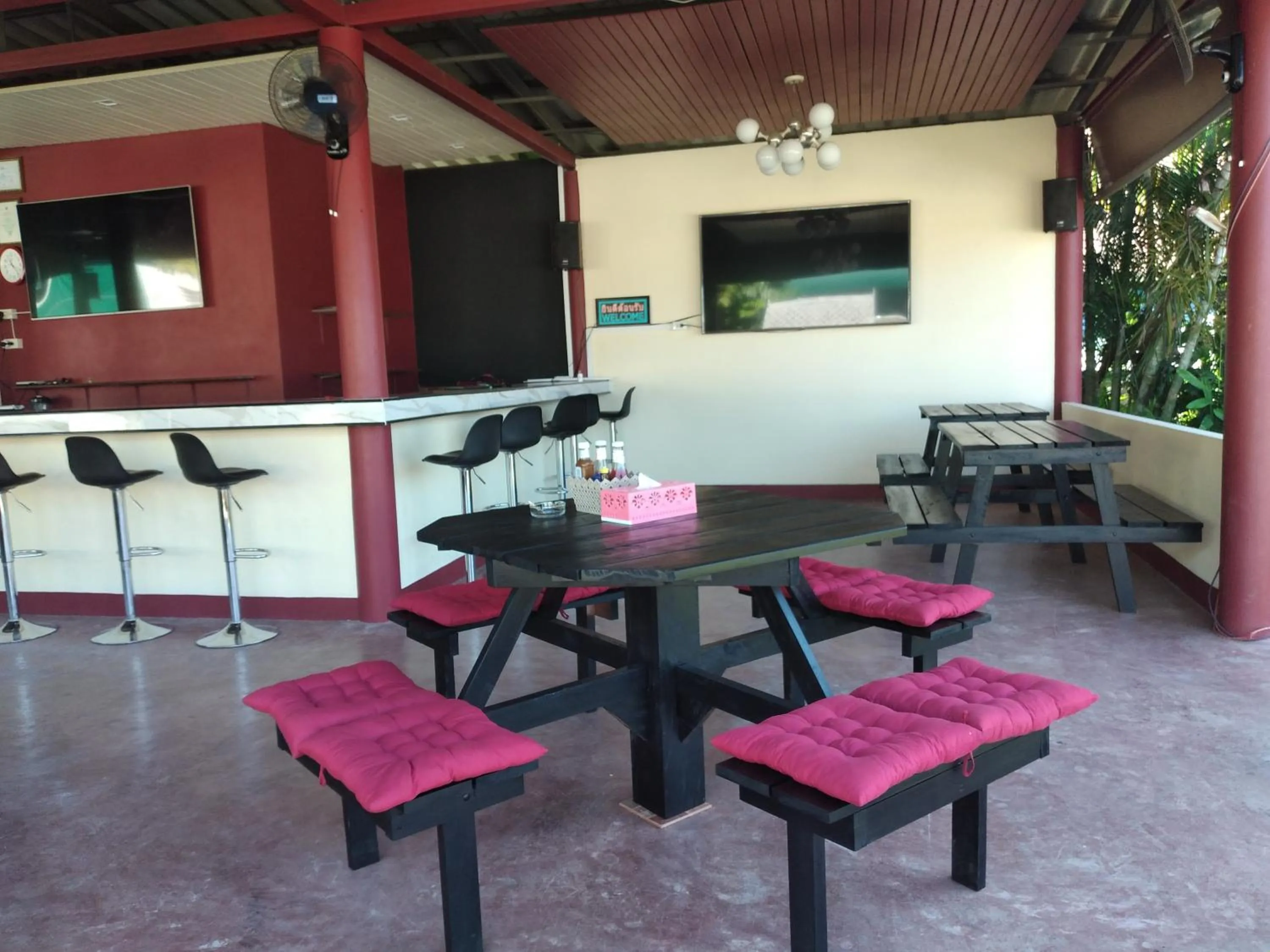 Dining area in The Travelers Friend