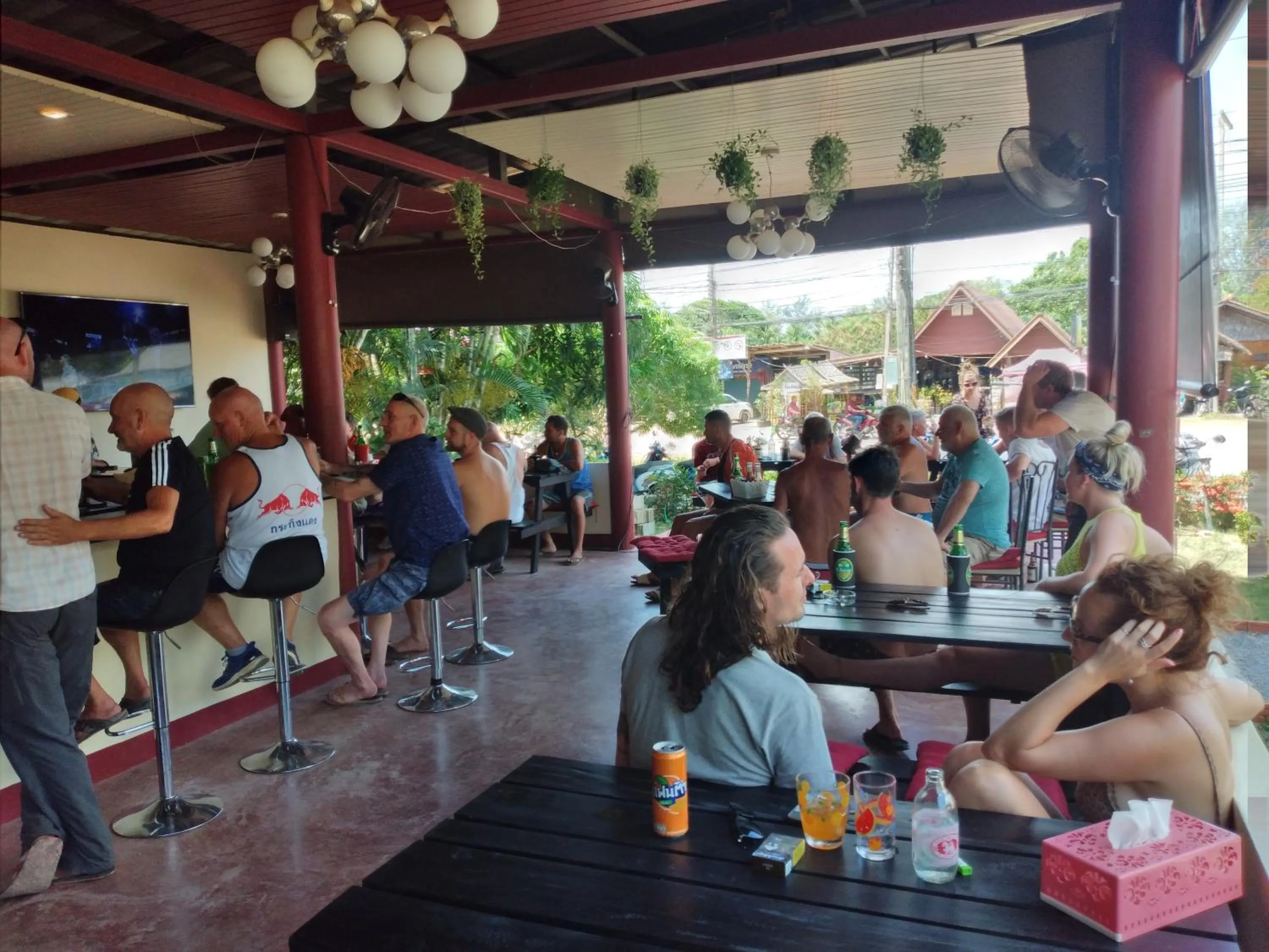 Lounge or bar in The Travelers Friend