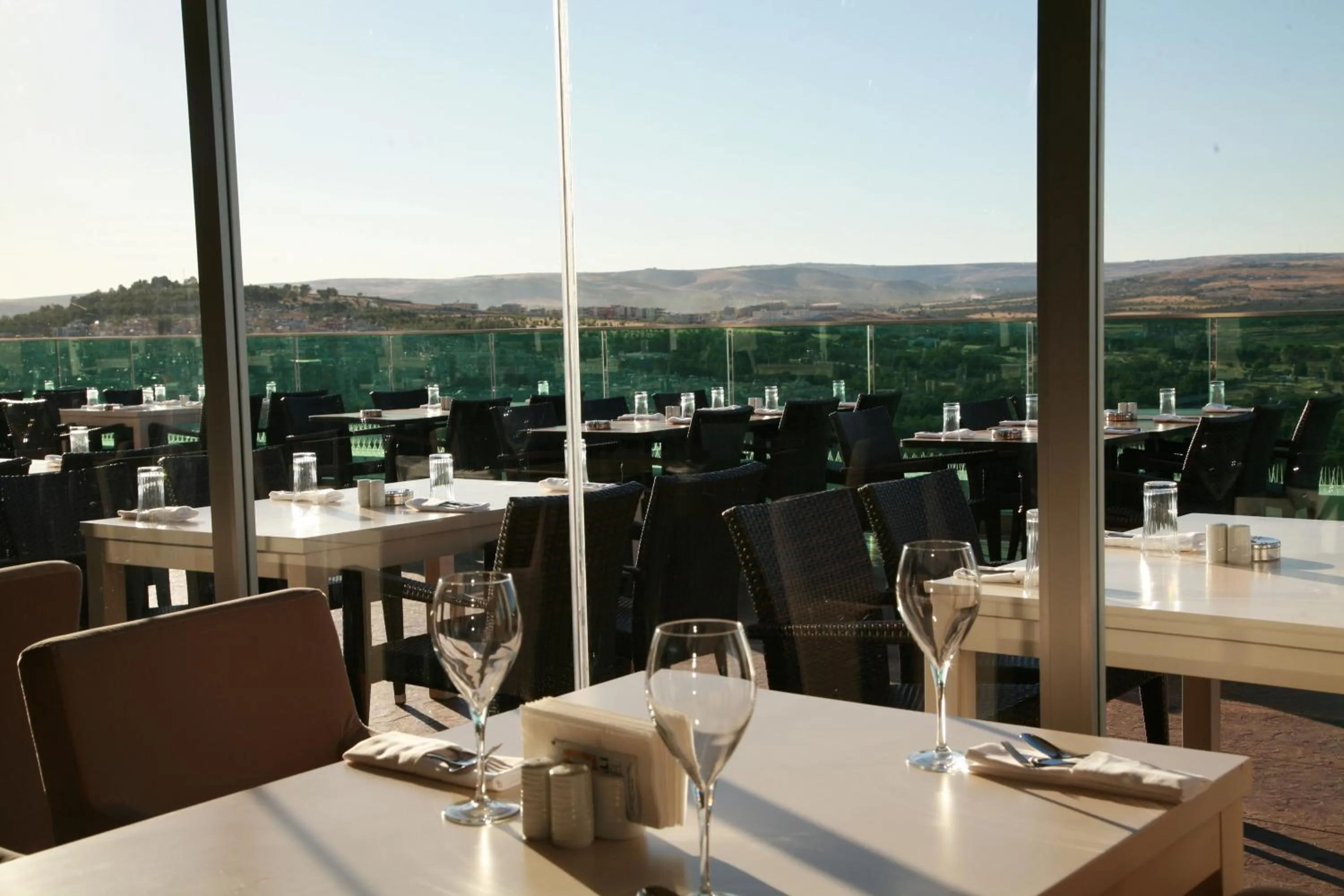 Restaurant/places to eat in Nevali Hotel & Convention Center