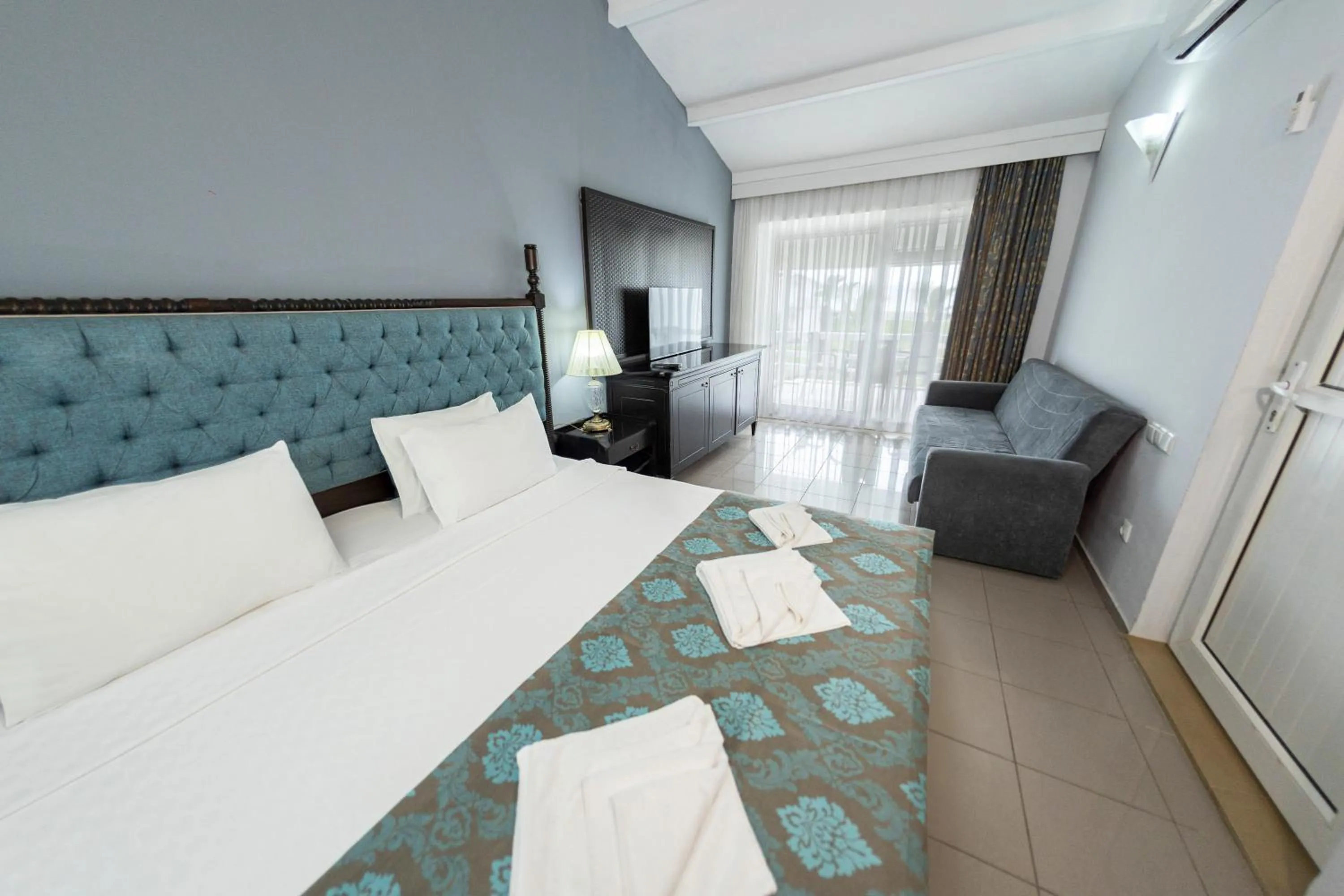 Bed in Afytos Akcay Tatil Koyu