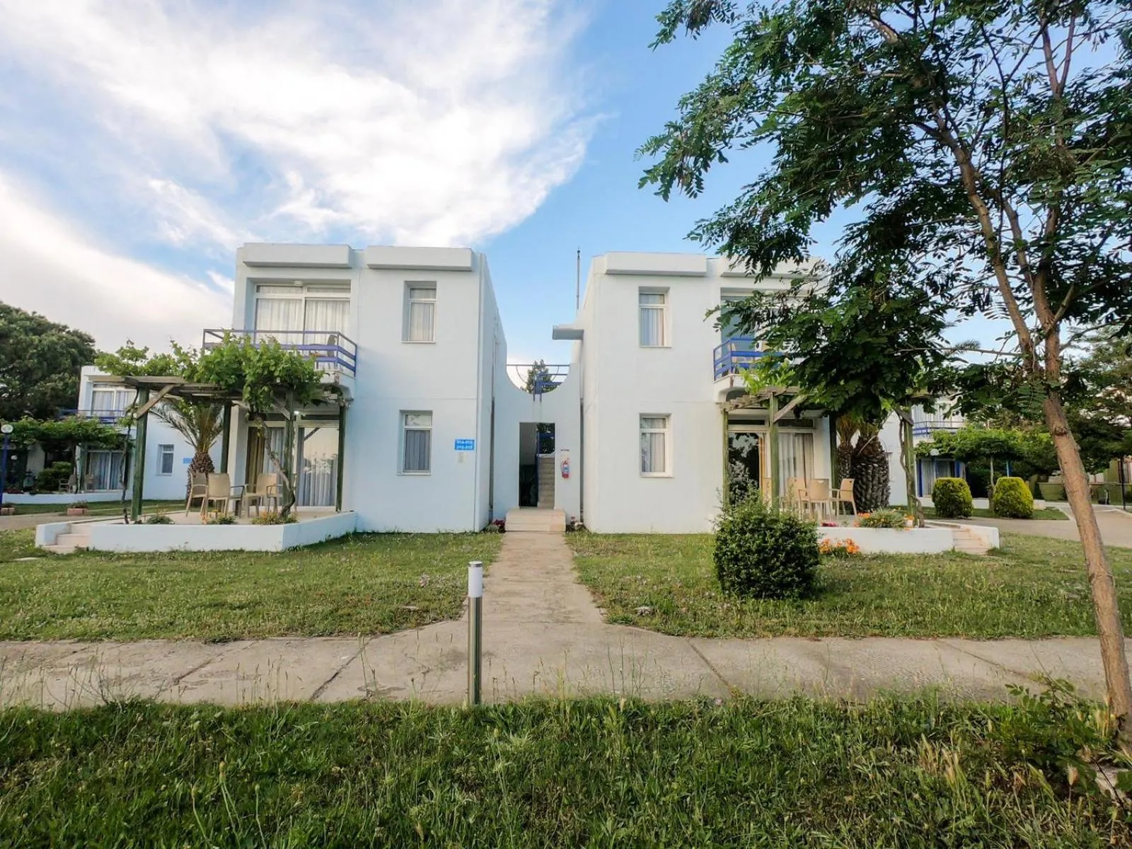 Property building in Afytos Akcay Tatil Koyu