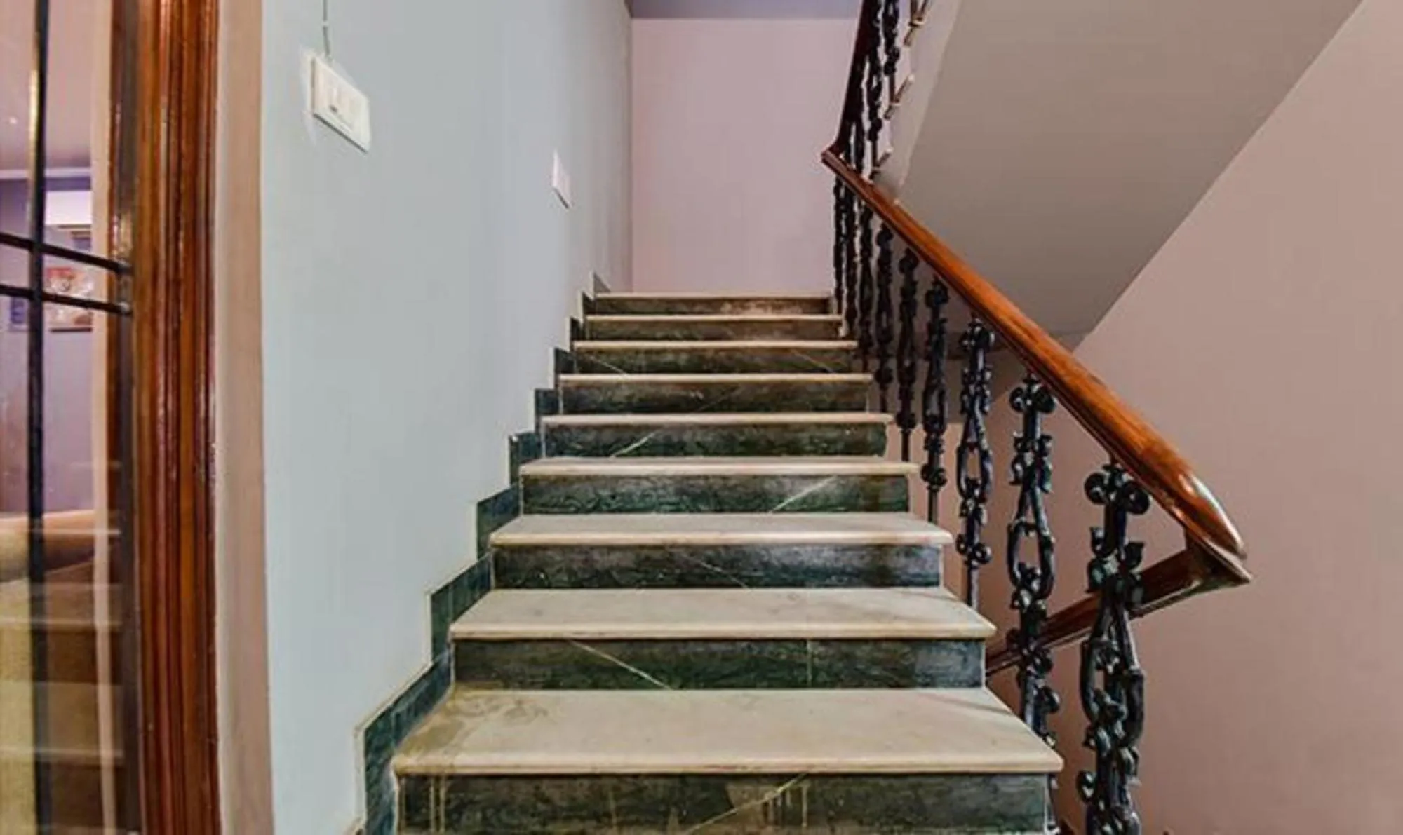 Lobby or reception in FabExpress Shekhawati Palace