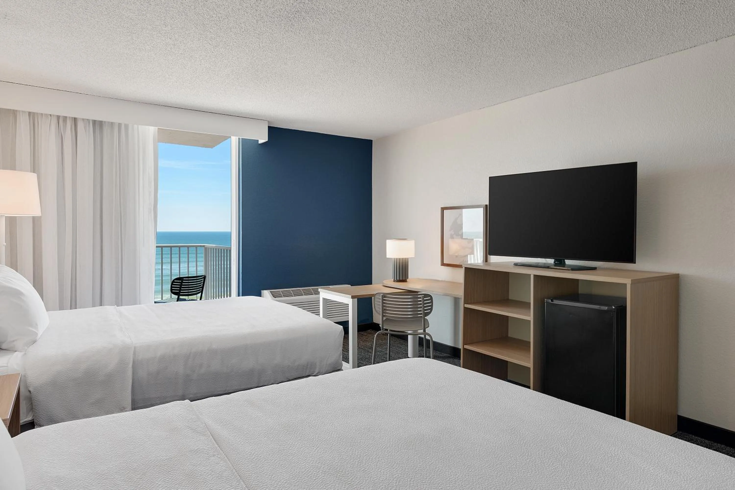 Bed in Spark by Hilton Ormond Beach Oceanfront