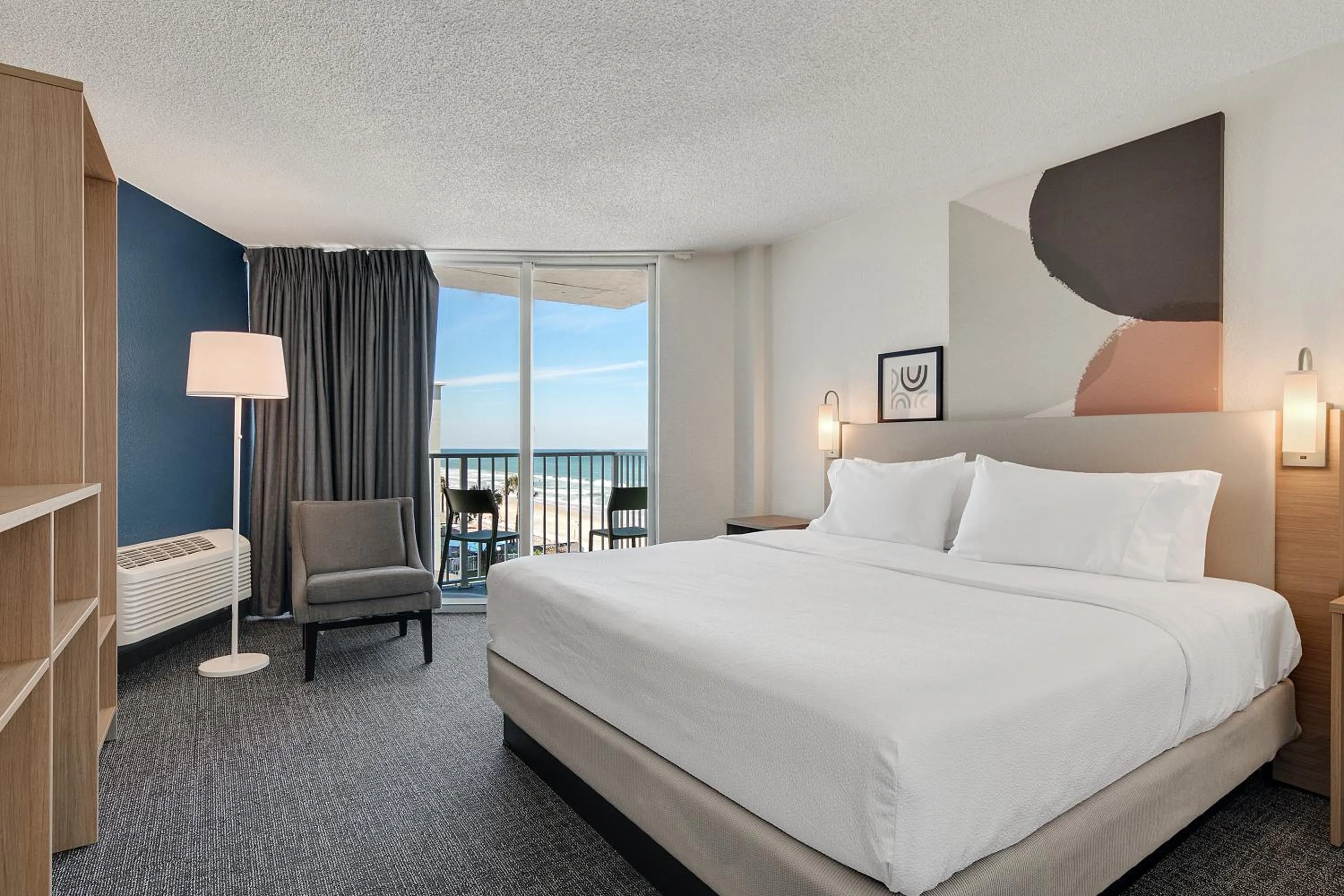 Bed in Spark by Hilton Ormond Beach Oceanfront