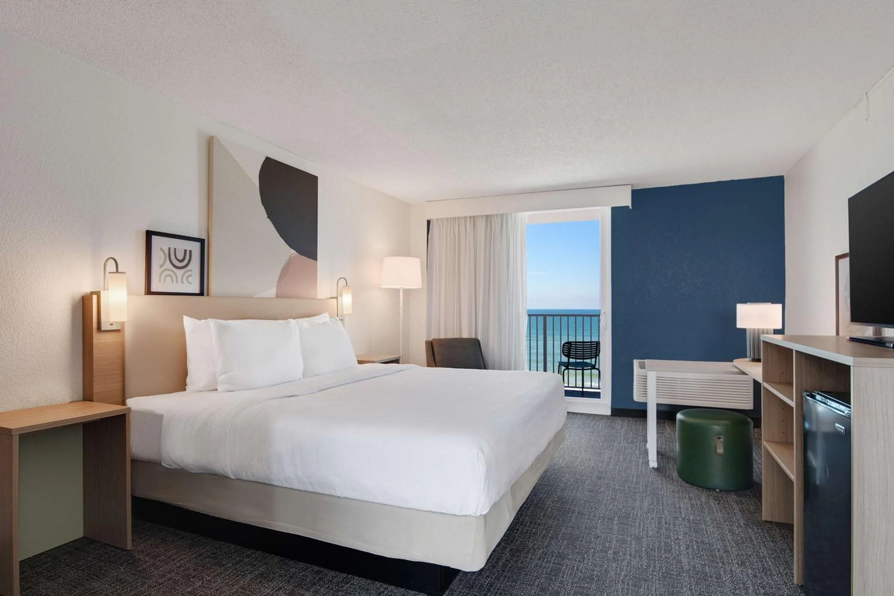Bed in Spark by Hilton Ormond Beach Oceanfront