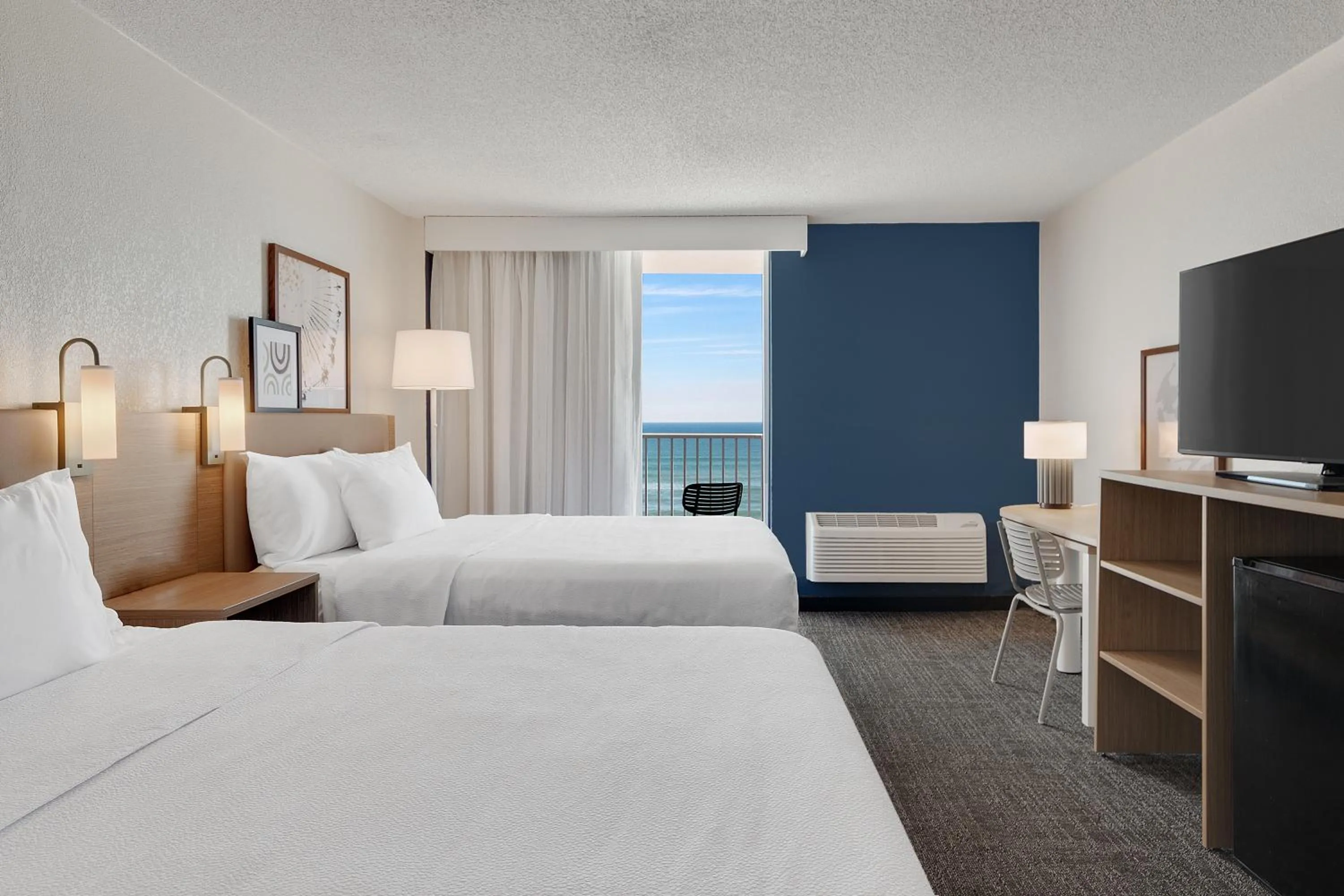 Bed in Spark by Hilton Ormond Beach Oceanfront