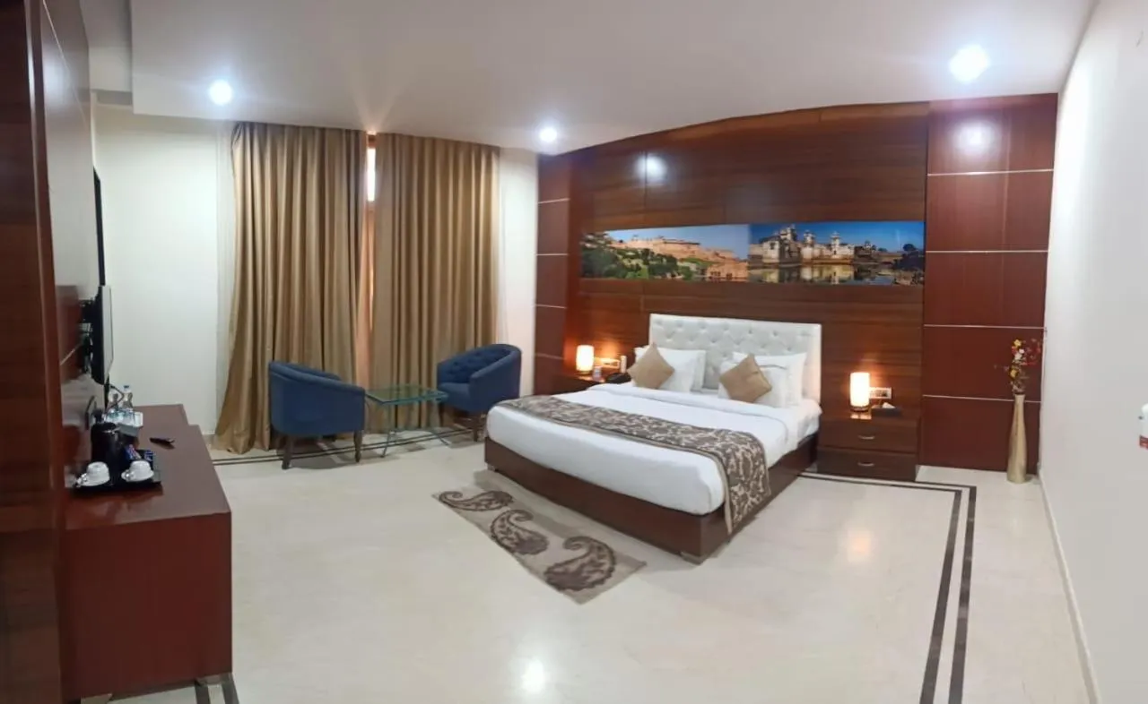 Bed in Clarks Safari Ranthambore