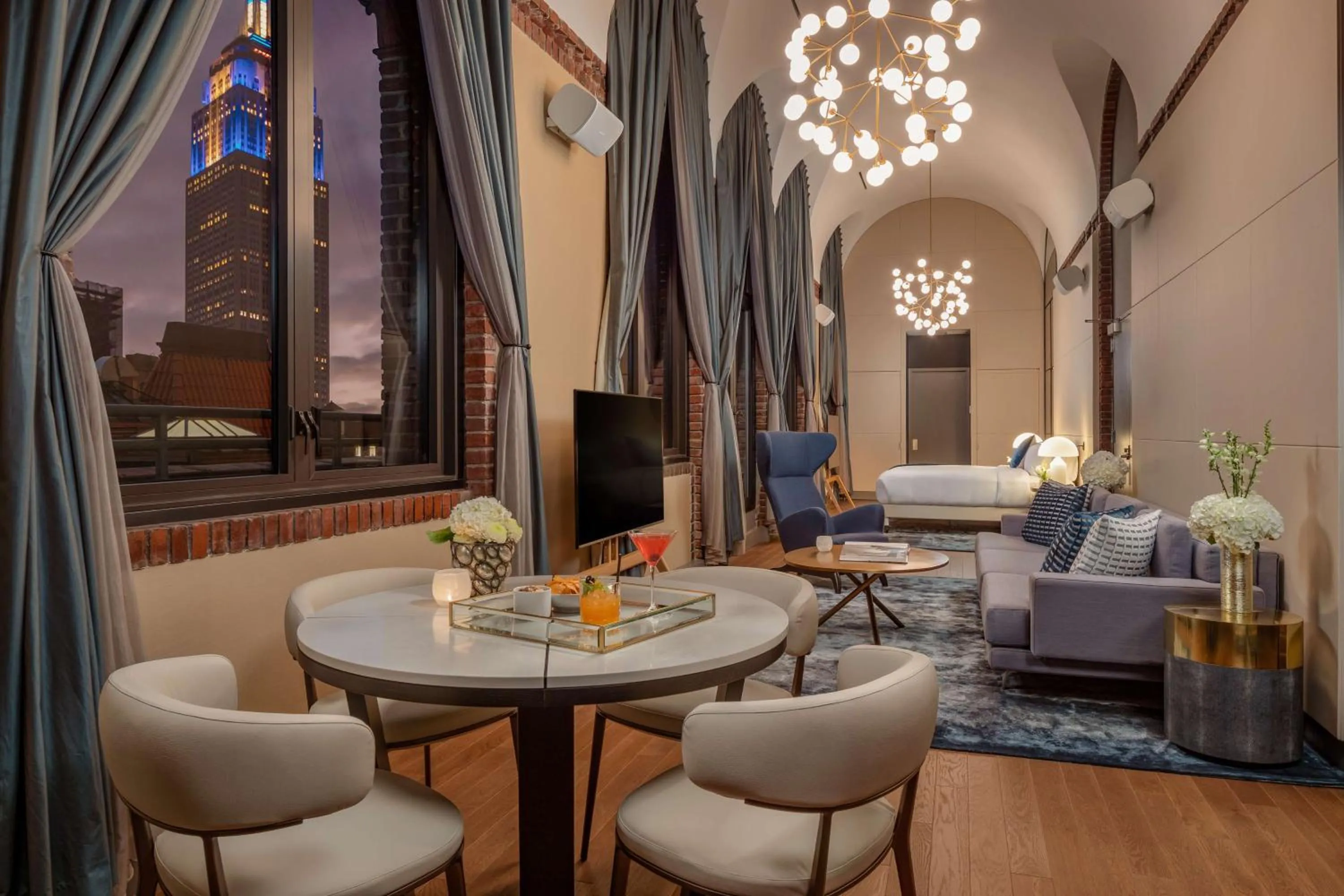 Photo of the whole room in NH Collection New York Madison Avenue