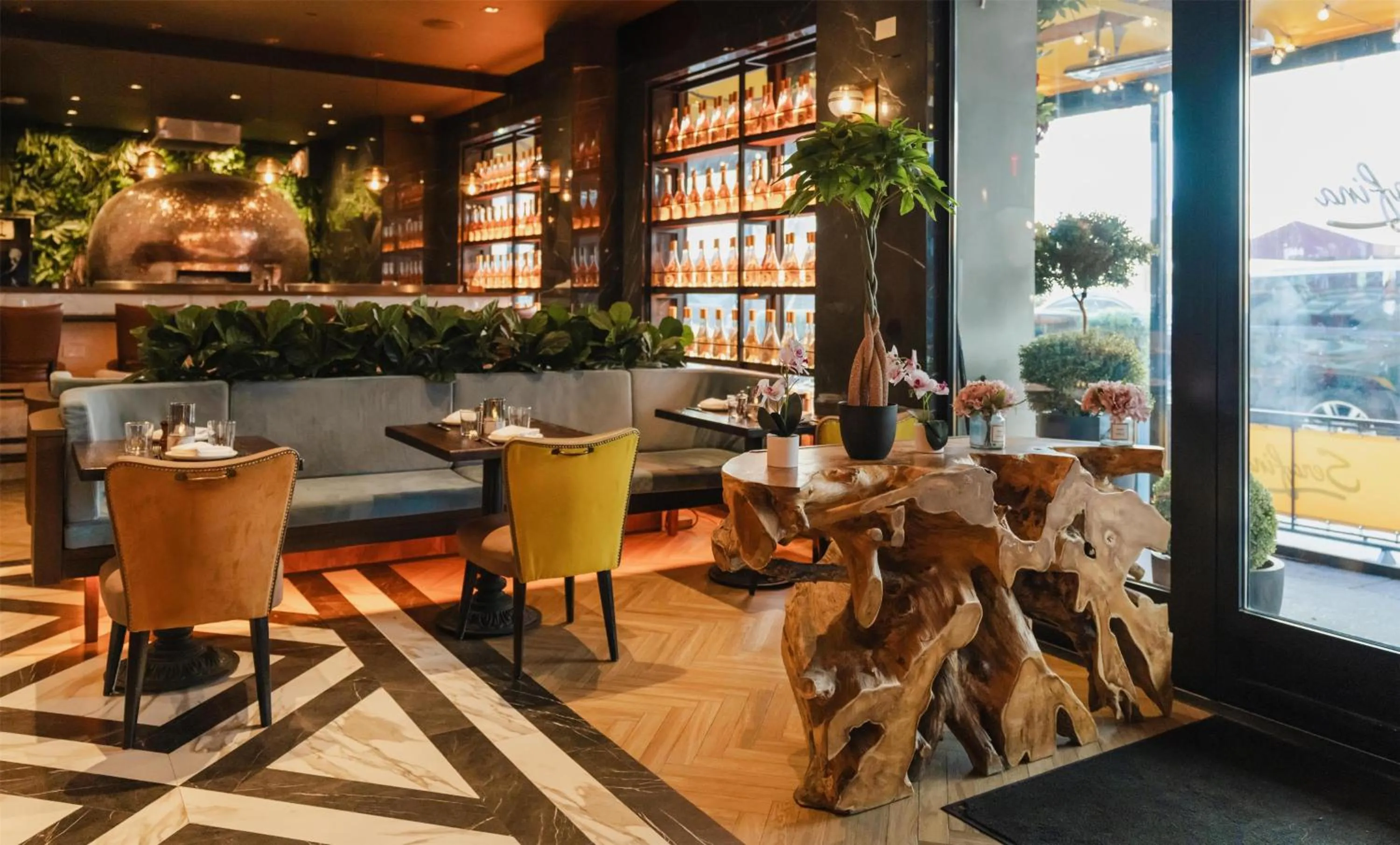 Restaurant/places to eat in NH Collection New York Madison Avenue