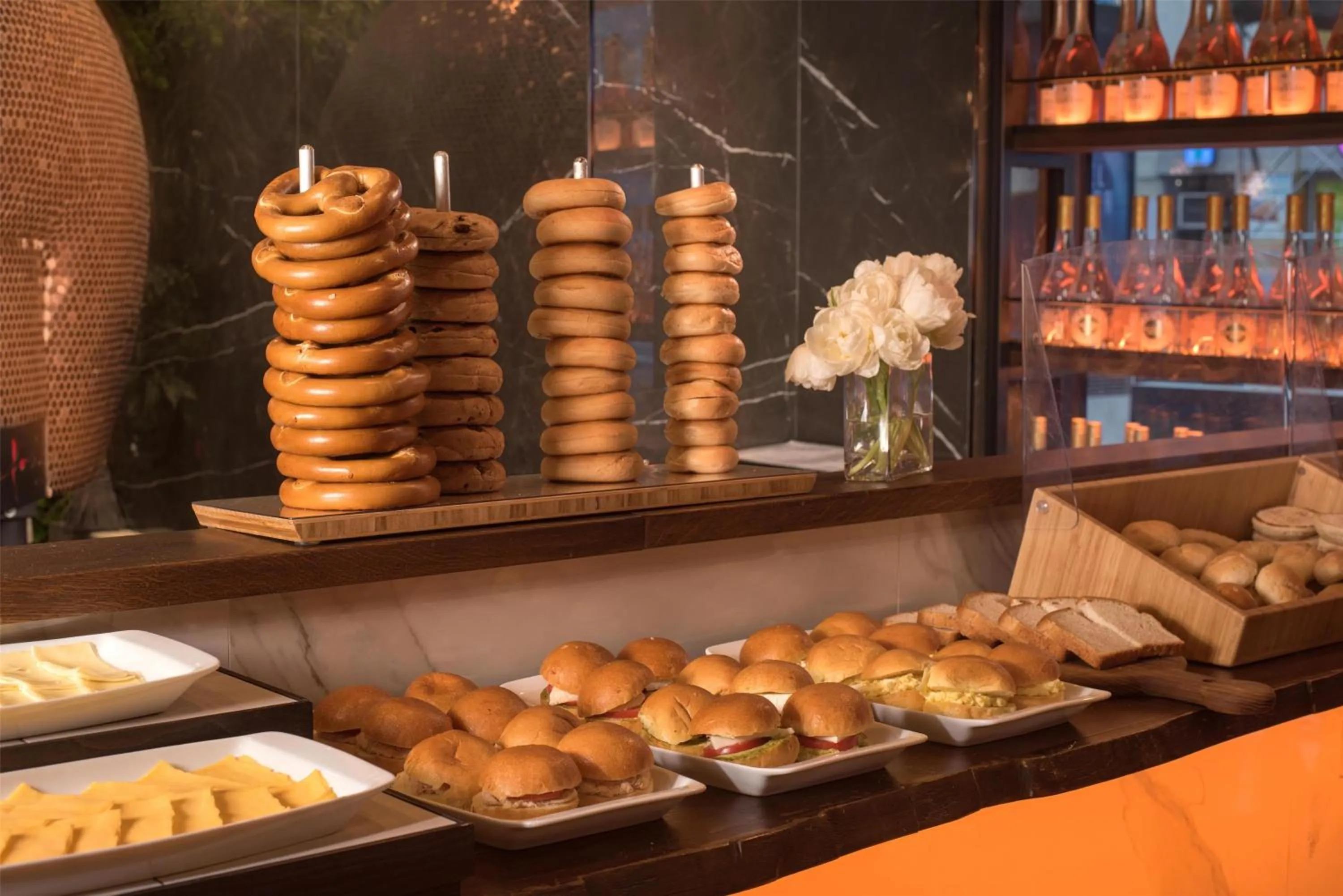 Restaurant/places to eat in NH Collection New York Madison Avenue