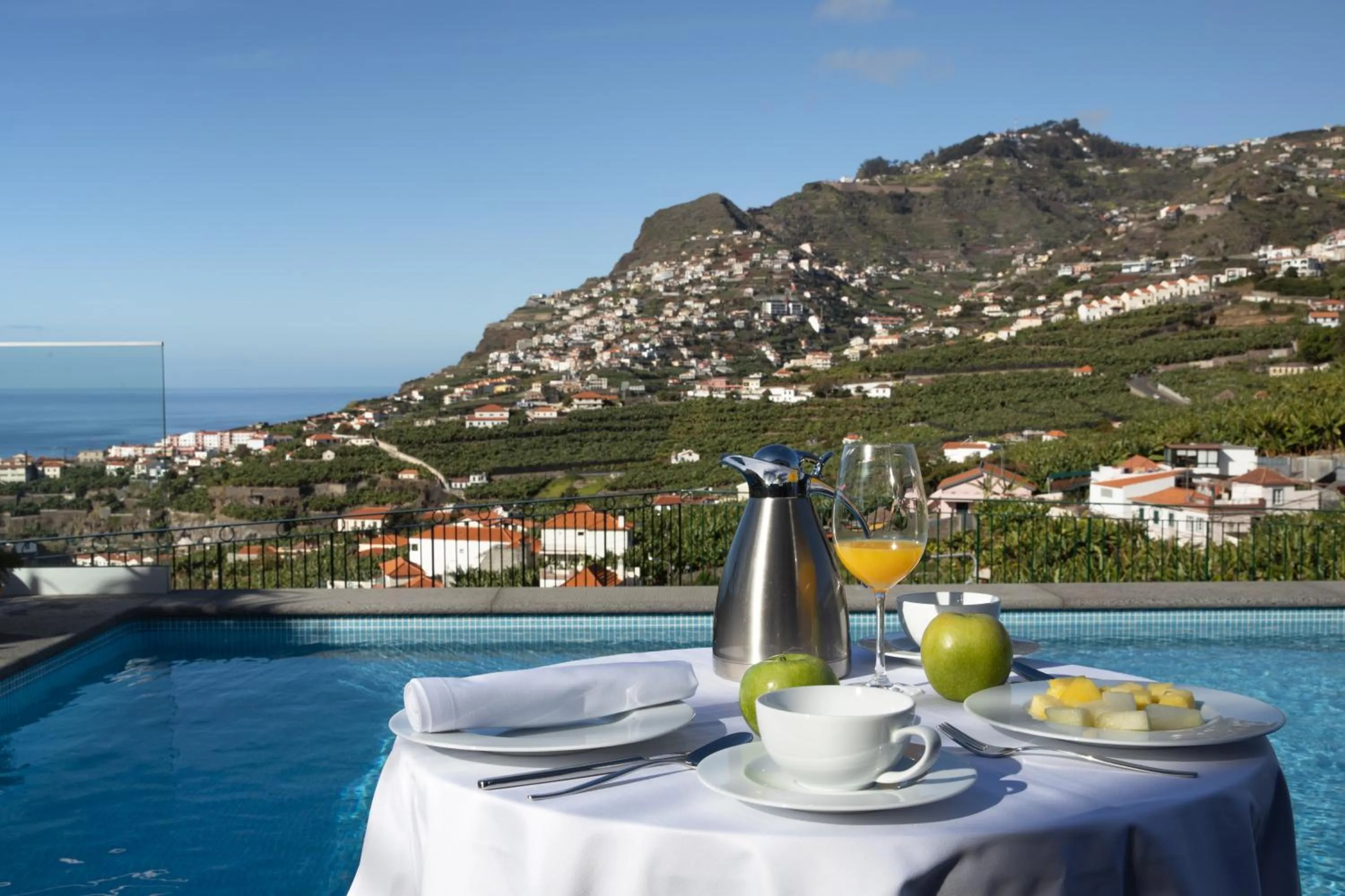 Pool view in Quinta da Saraiva