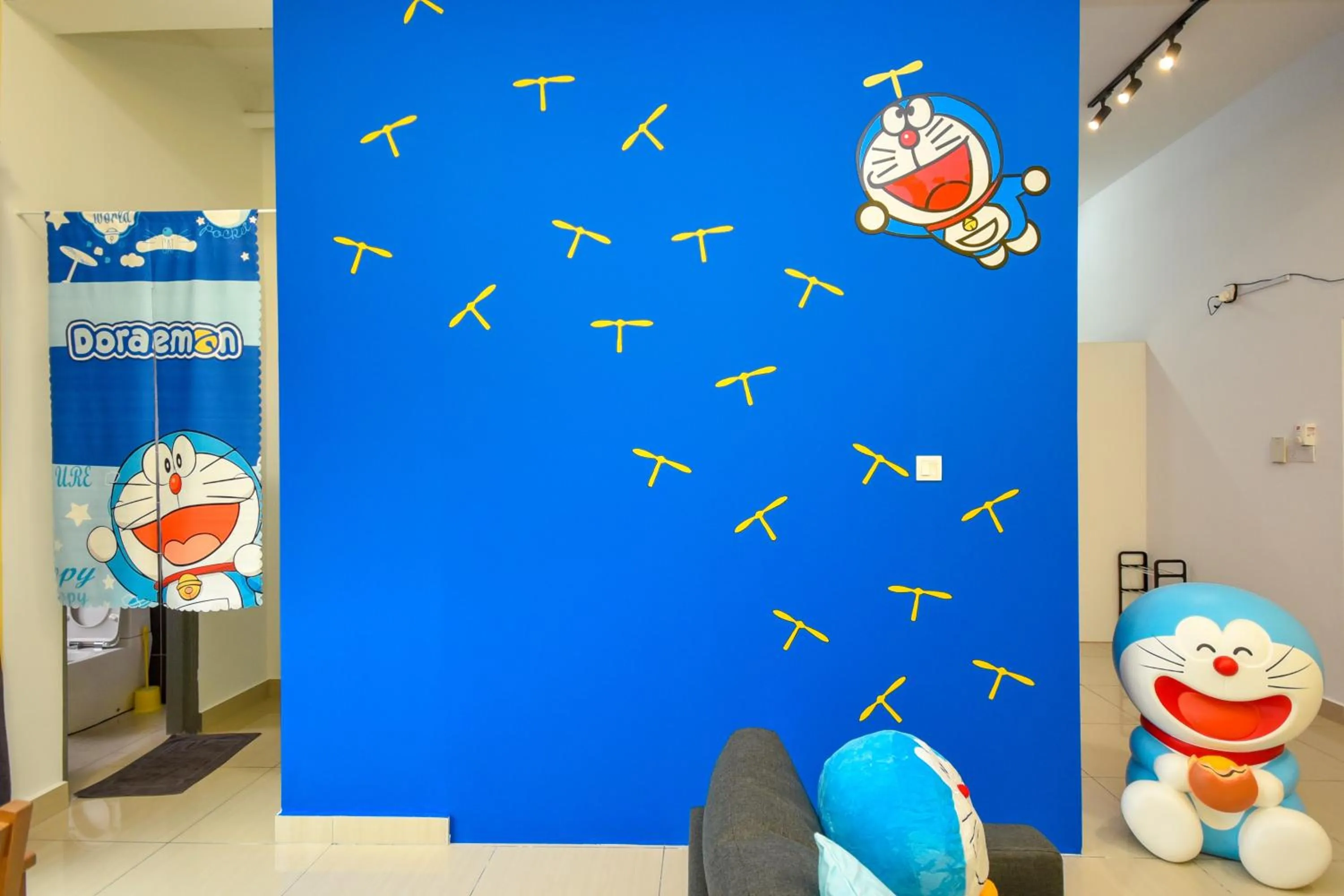 Manhattan Theme Suite by Nest Home at Austin Heights