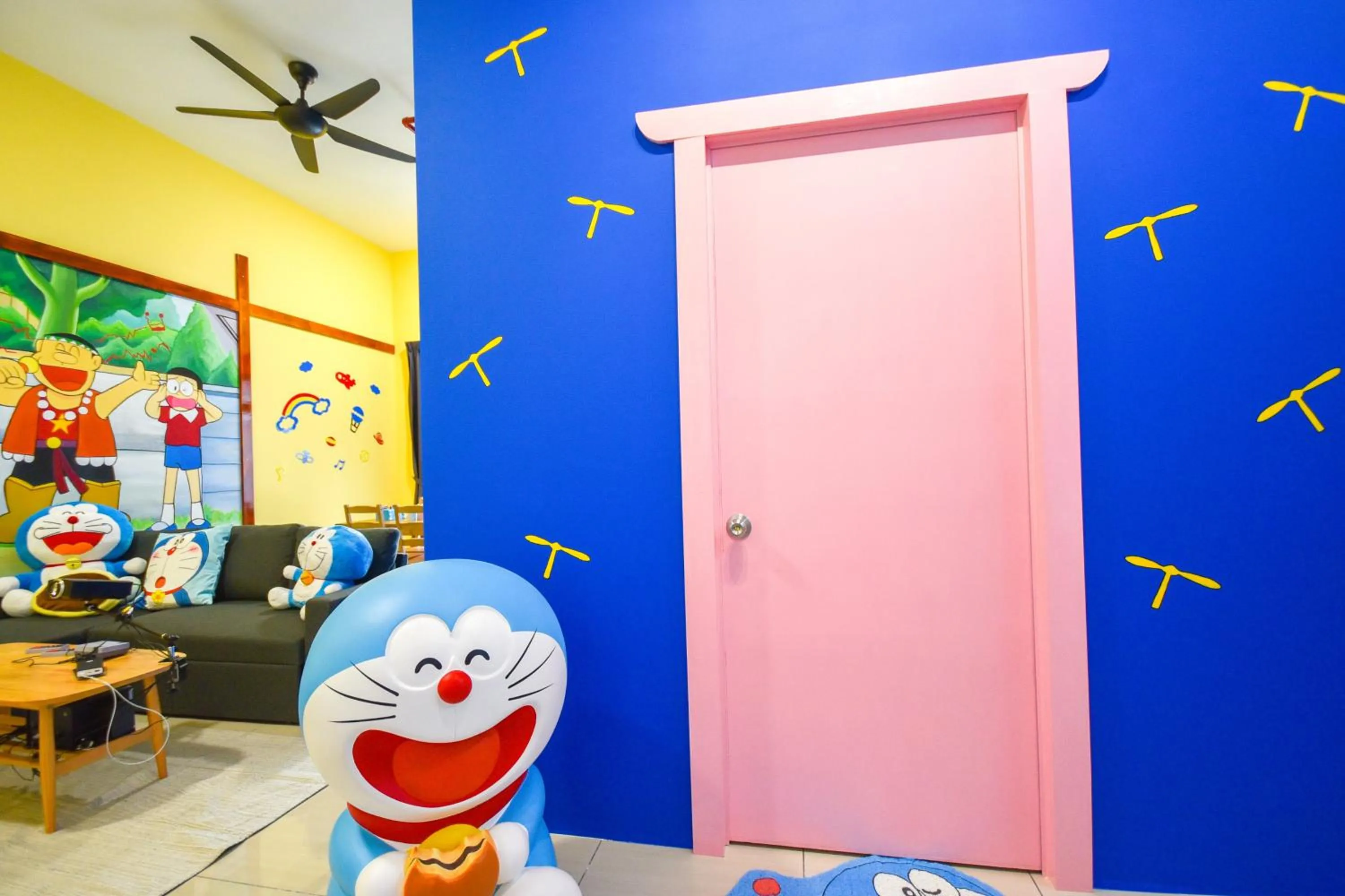 Manhattan Theme Suite by Nest Home at Austin Heights