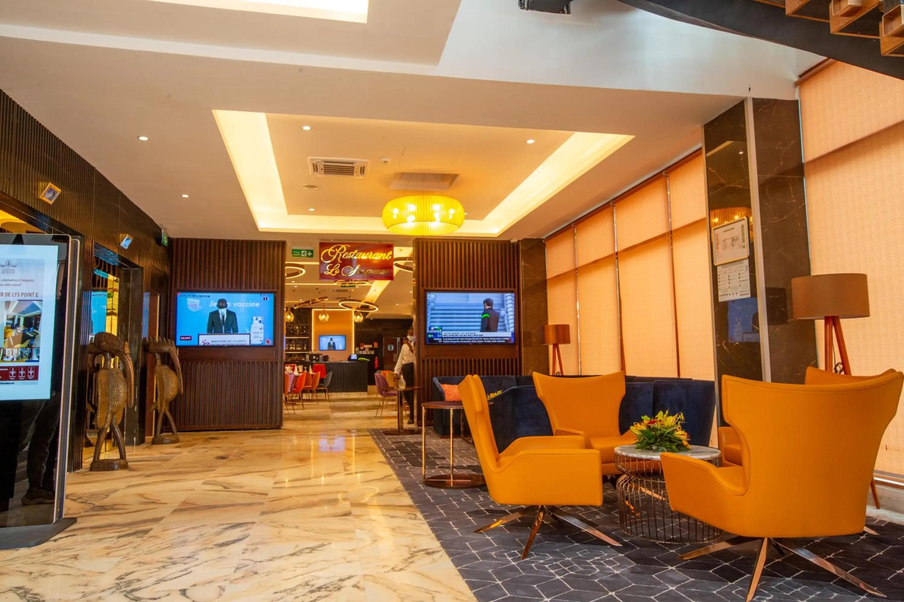 Hôtel Fleur de Lys Point E