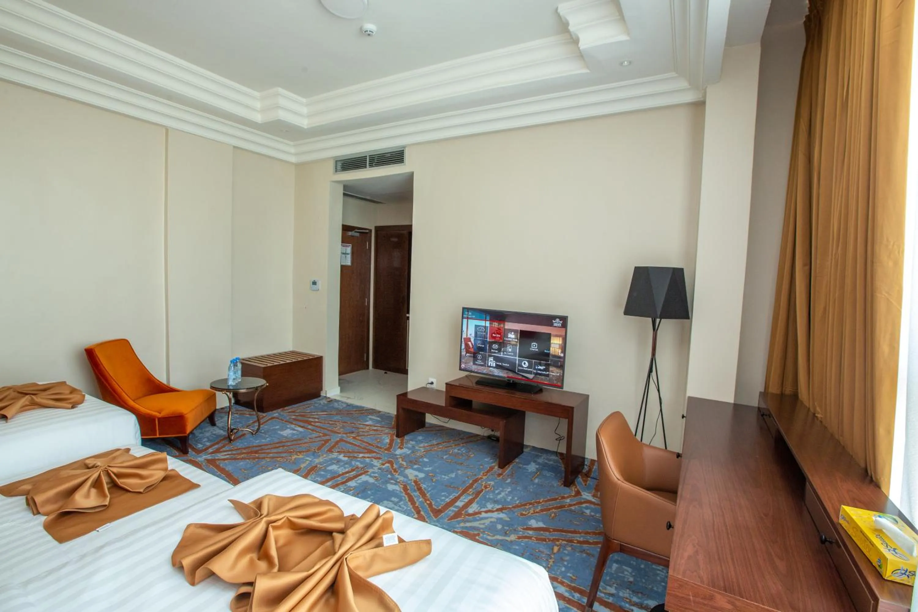 Bed in Hôtel Fleur de Lys Point E