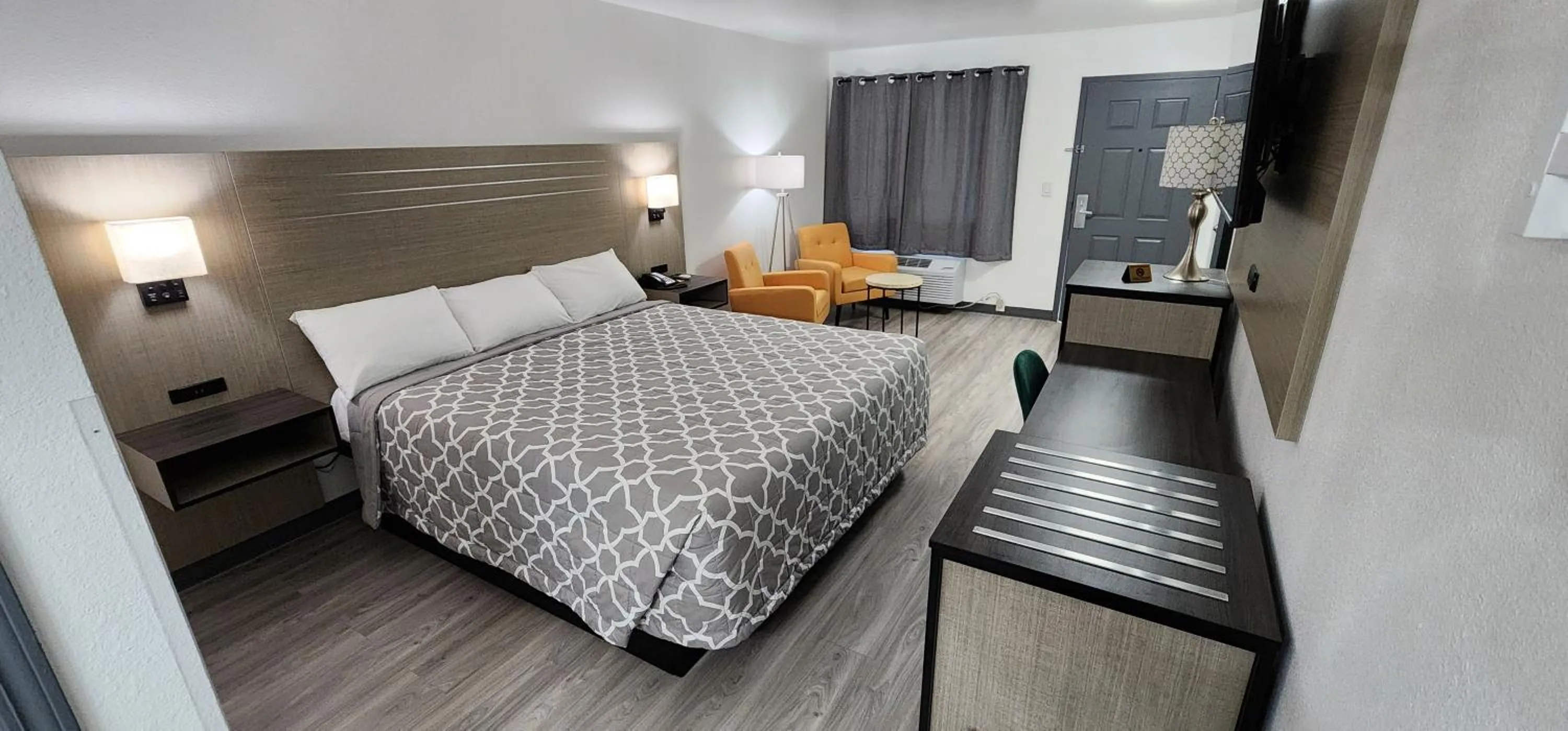 Bed in Country Inn Banning