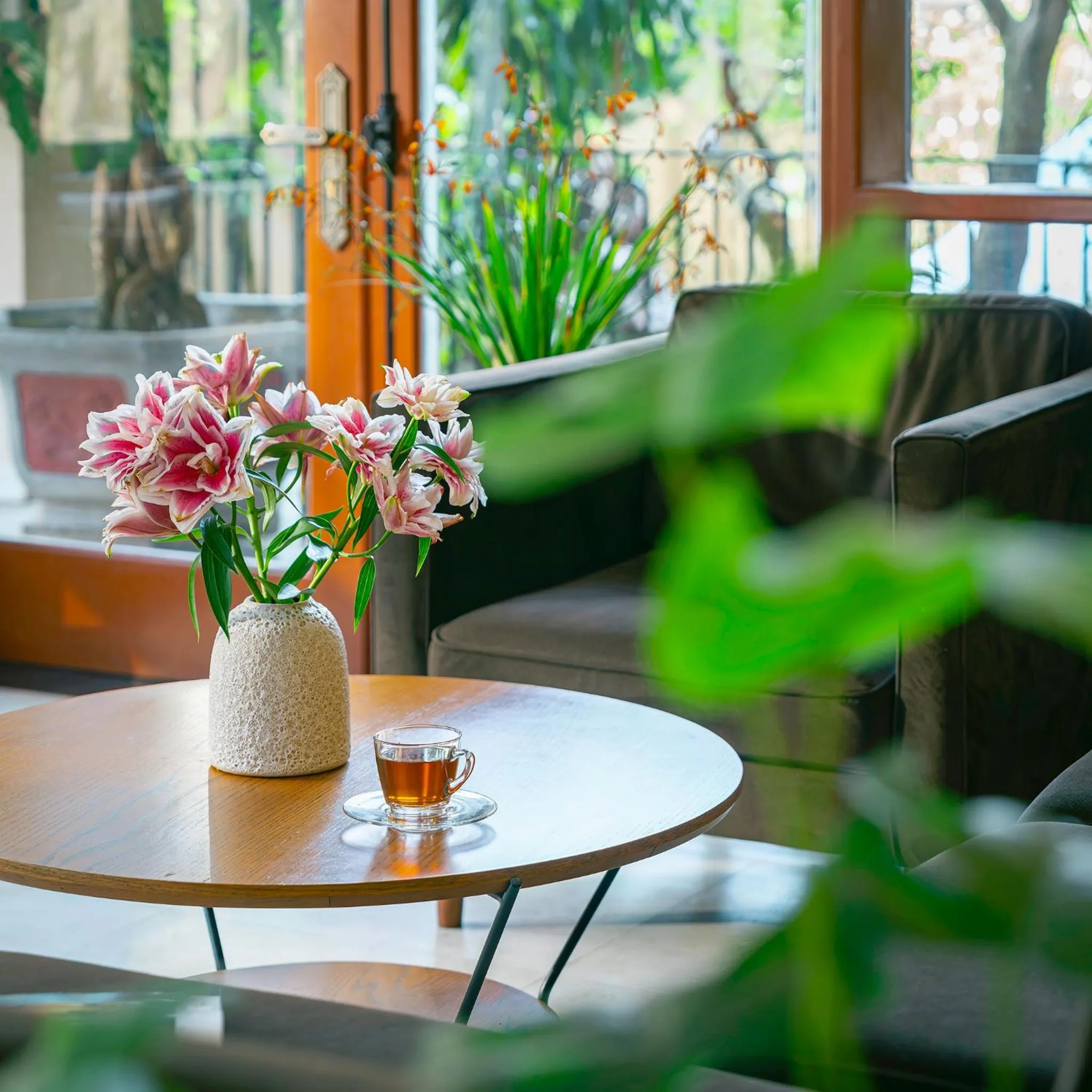 Communal lounge/ TV room in Duy Long Hotel