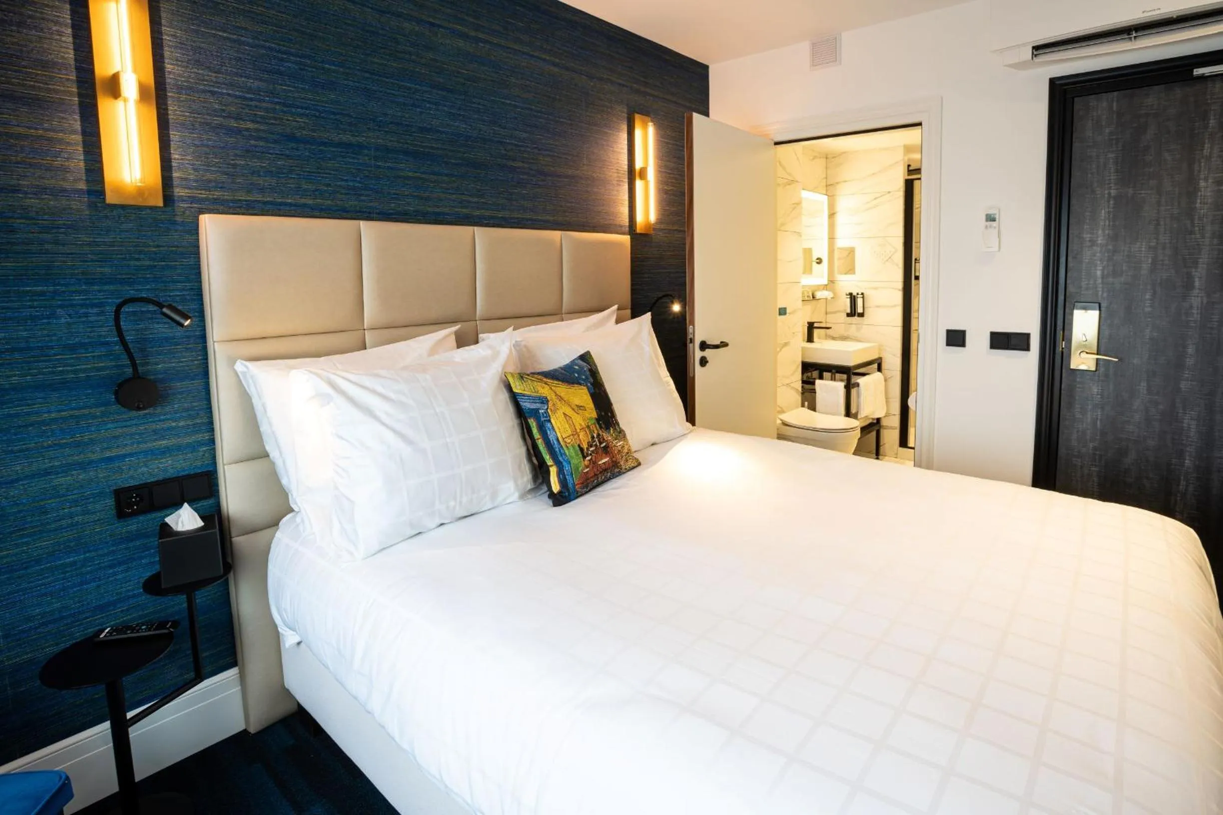 Bed in De Ware Jacob Boutique Hotel