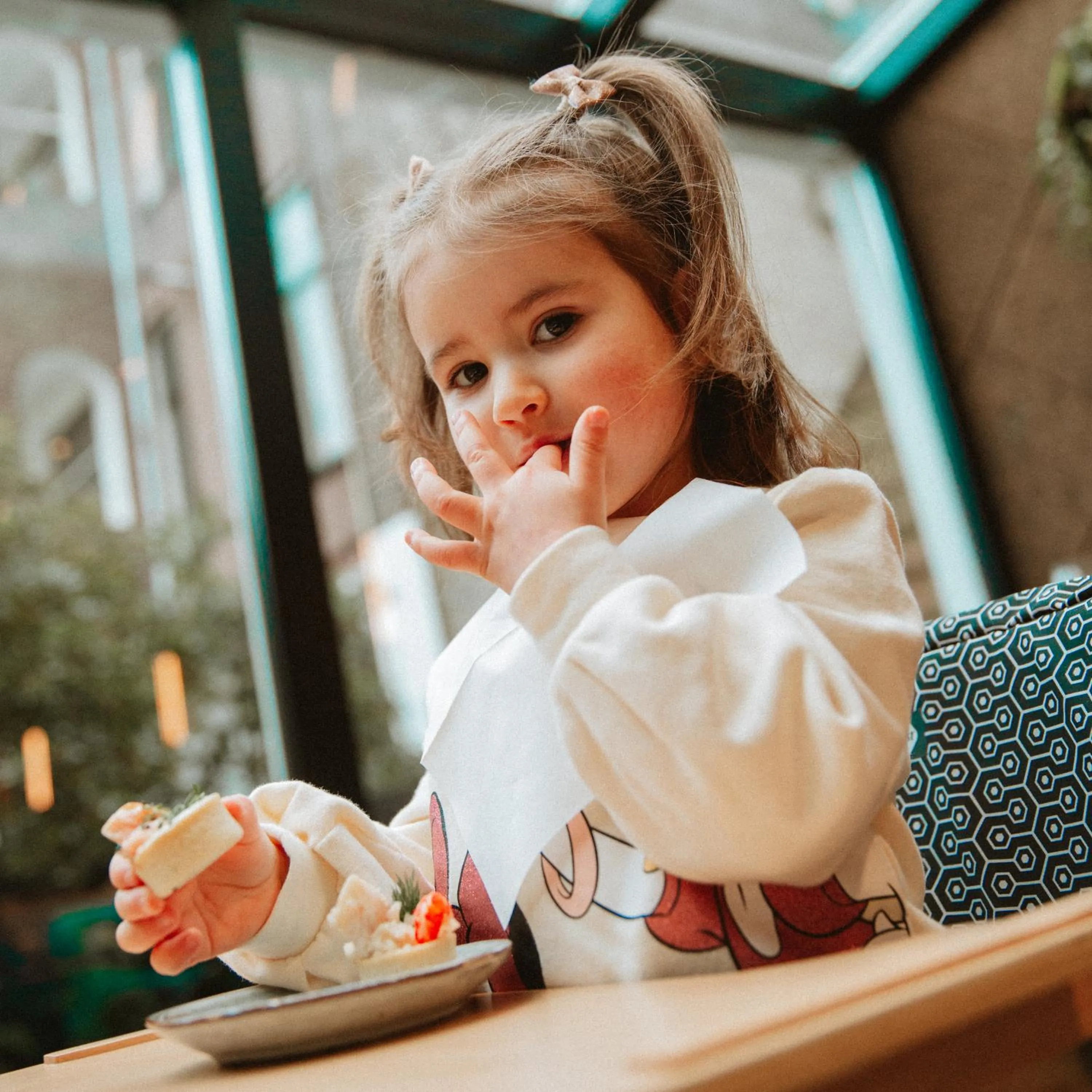 People in De Ware Jacob Boutique Hotel