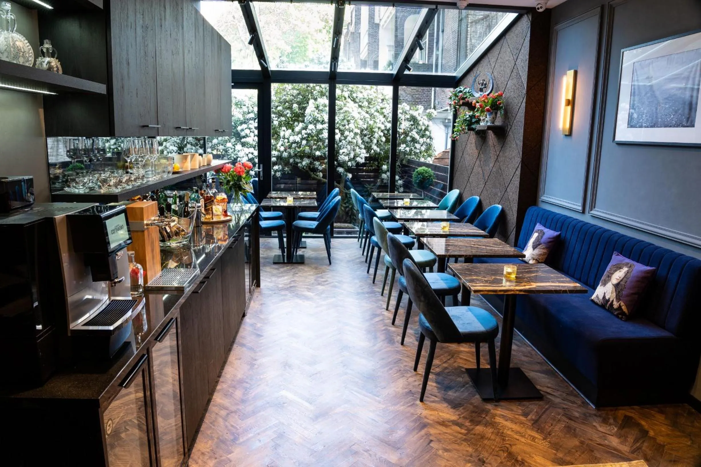 Dining area in De Ware Jacob Boutique Hotel