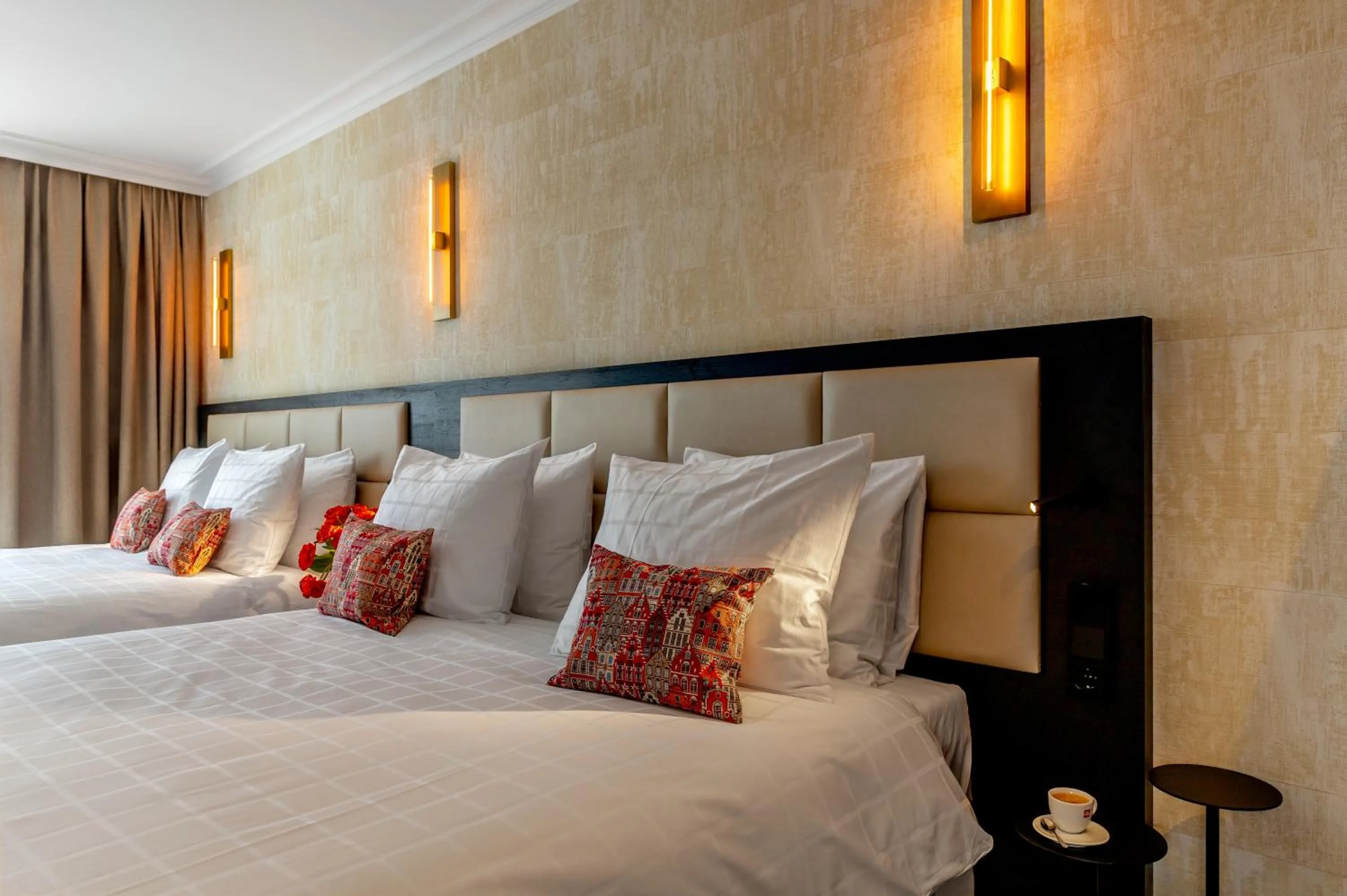 Bed in De Ware Jacob Boutique Hotel